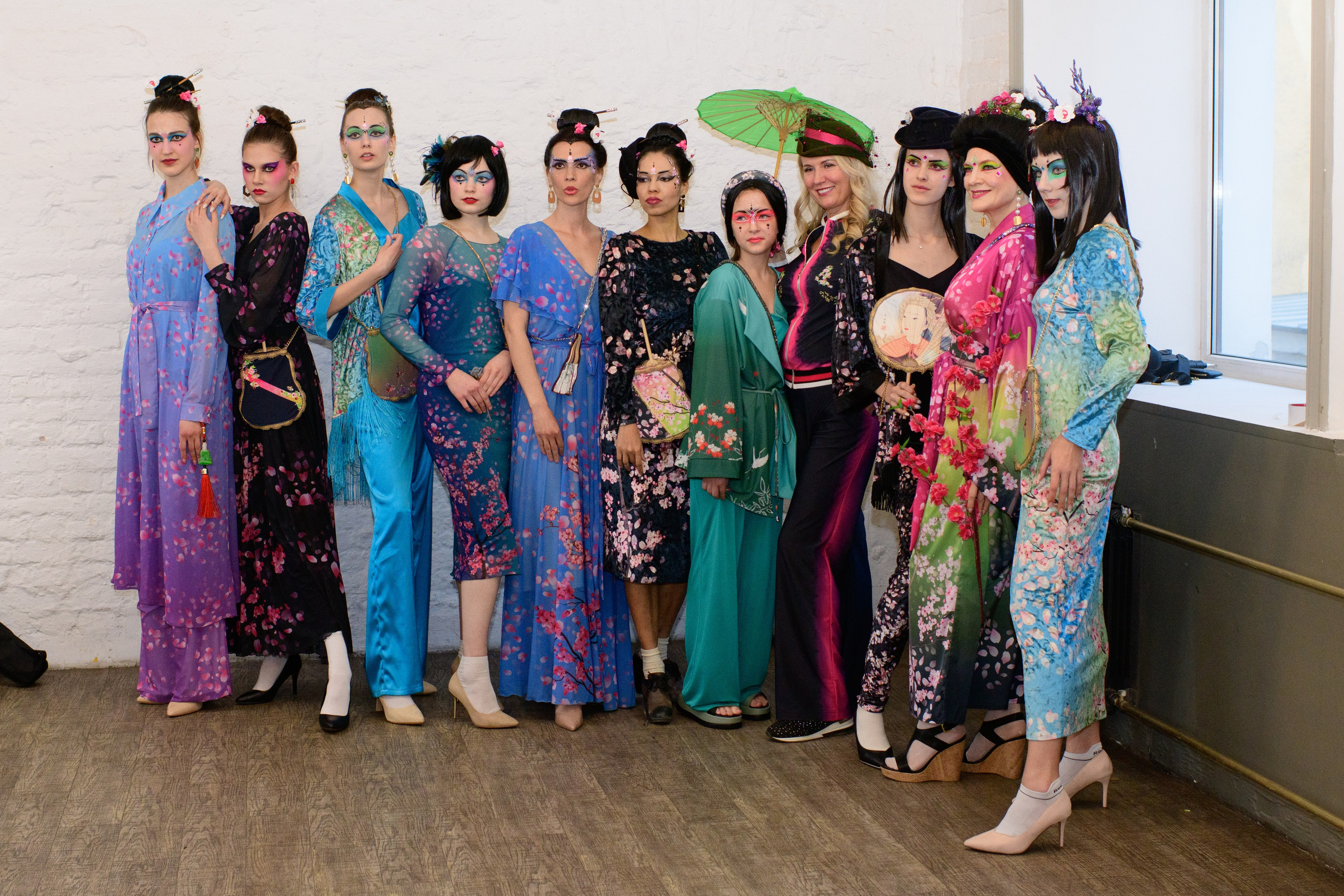 Репортаж модного показа «Люди брендов». Организация и проведение фотосъемок в Санкт-Петербурге. Фотограф Смирягин Илья