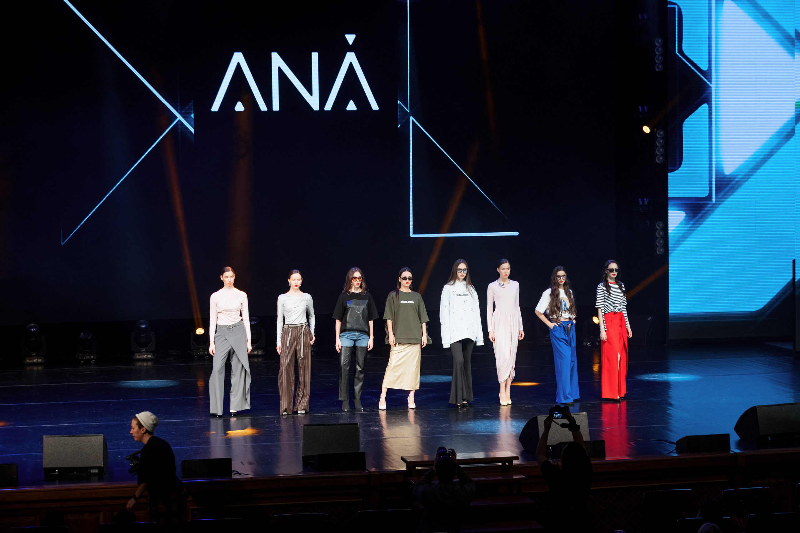 Конференция моды и дизайнеров — ТОЧКИ РОСТА 2026. СВОИ. ФОТООТЧЕТЫ-СОБЫТИЯ-МЕСТА