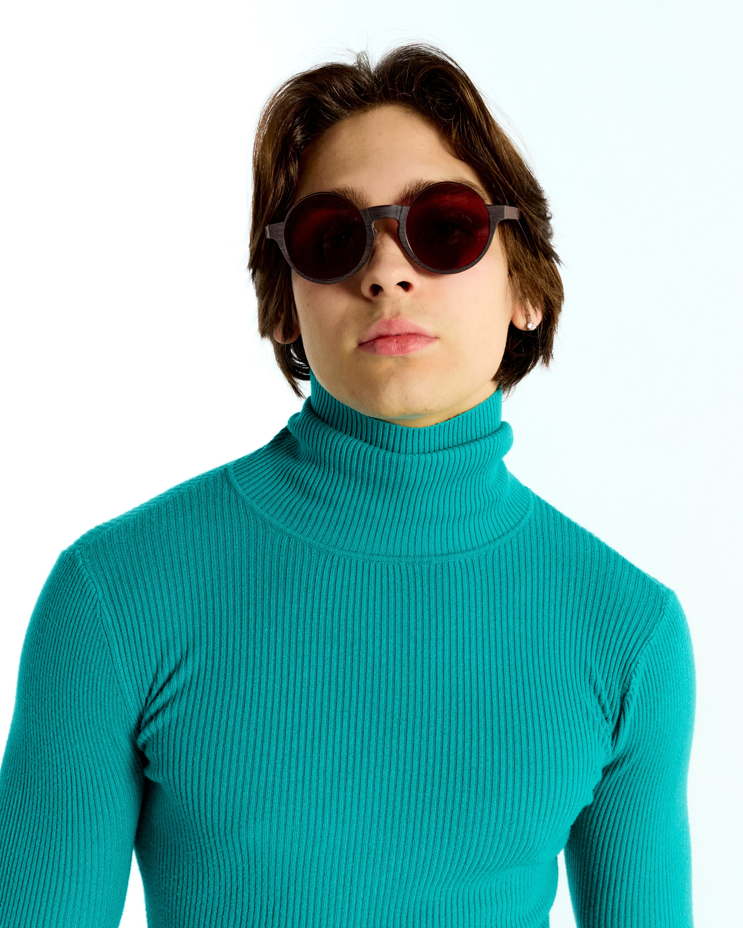 Glazburg optics. Святослав Лебедев | Рекламный фотограф — Коммерческая съемка, Арт-дирекшн, AI-интеграция