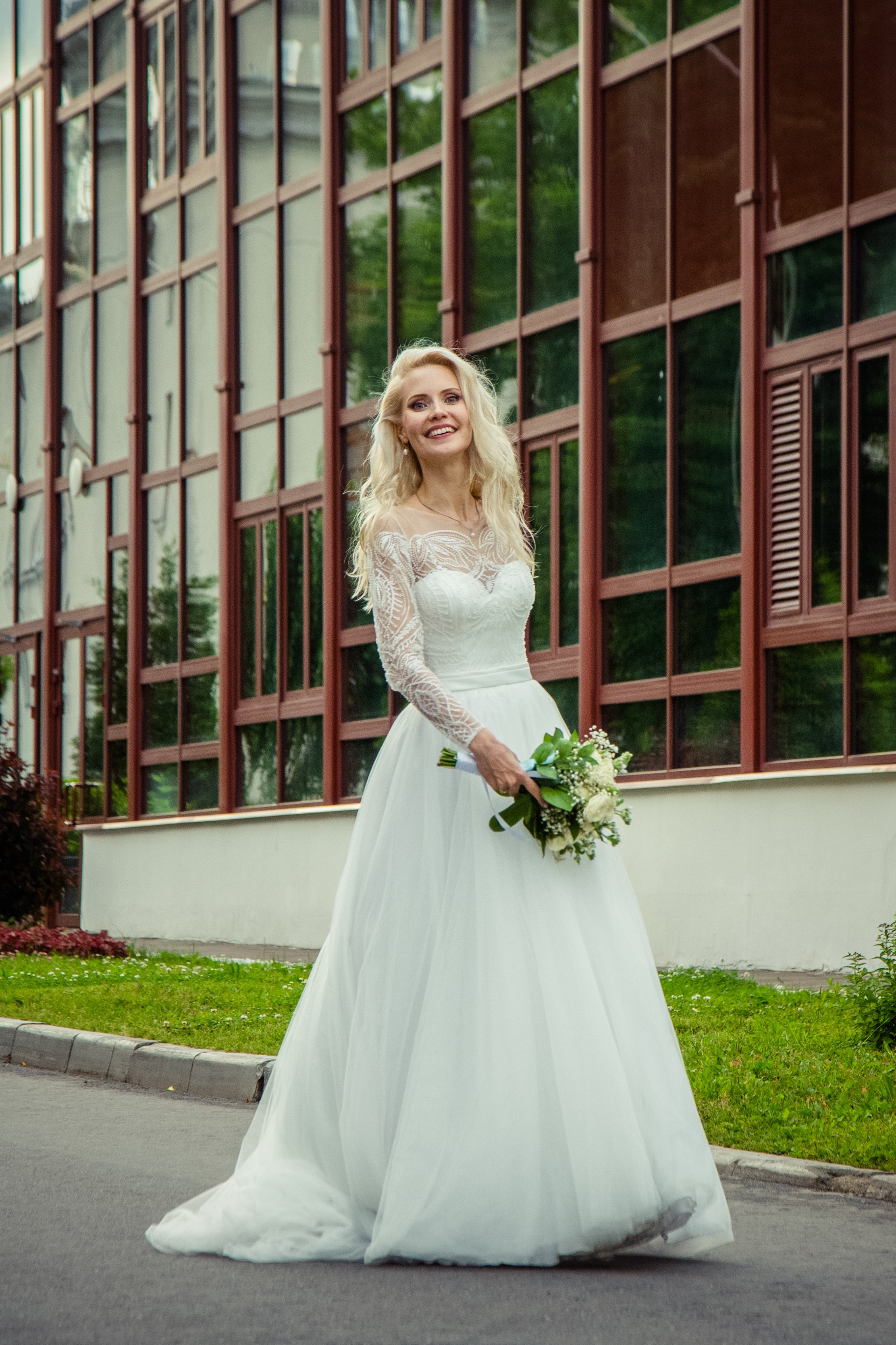 Свадебная фотосессия на ВДНХ. Свадебный и семейный фотограф в Москве и Подмосковье Лариса Козлова