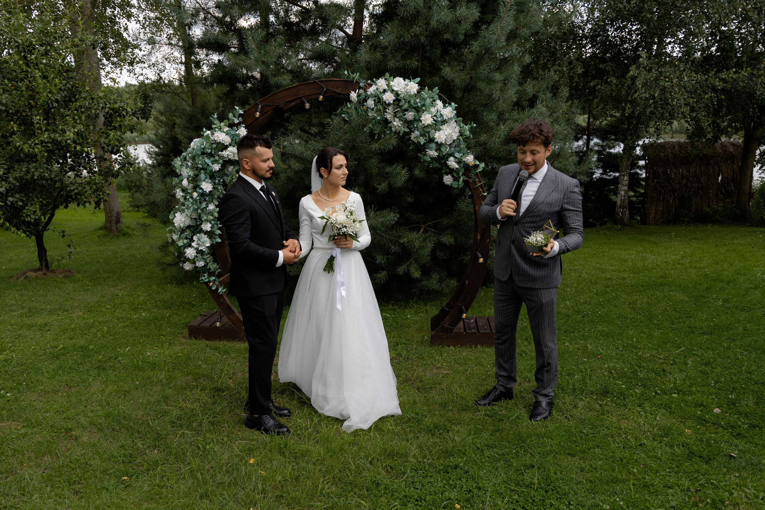 Свадебная фотосессия в агроусадьбе Лабодянка в Минске. Свадебный фотограф в Минске/Беларуси Сергей Спиридонов