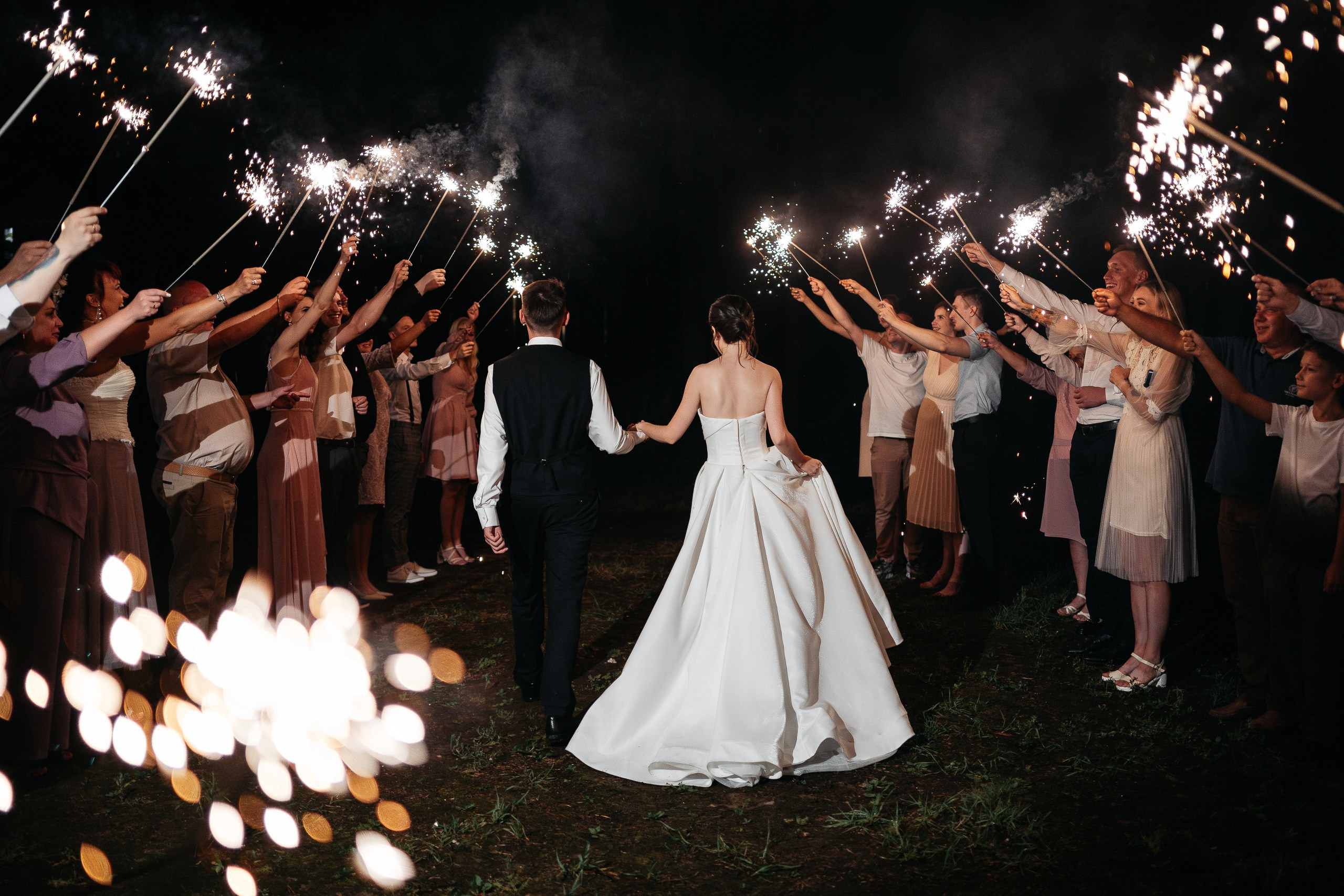 Сверкай, как молния, танцуй, как в последний раз. Олег и Мария Ивановы фотограф и видеограф в Пскове Санкт - Петербурге