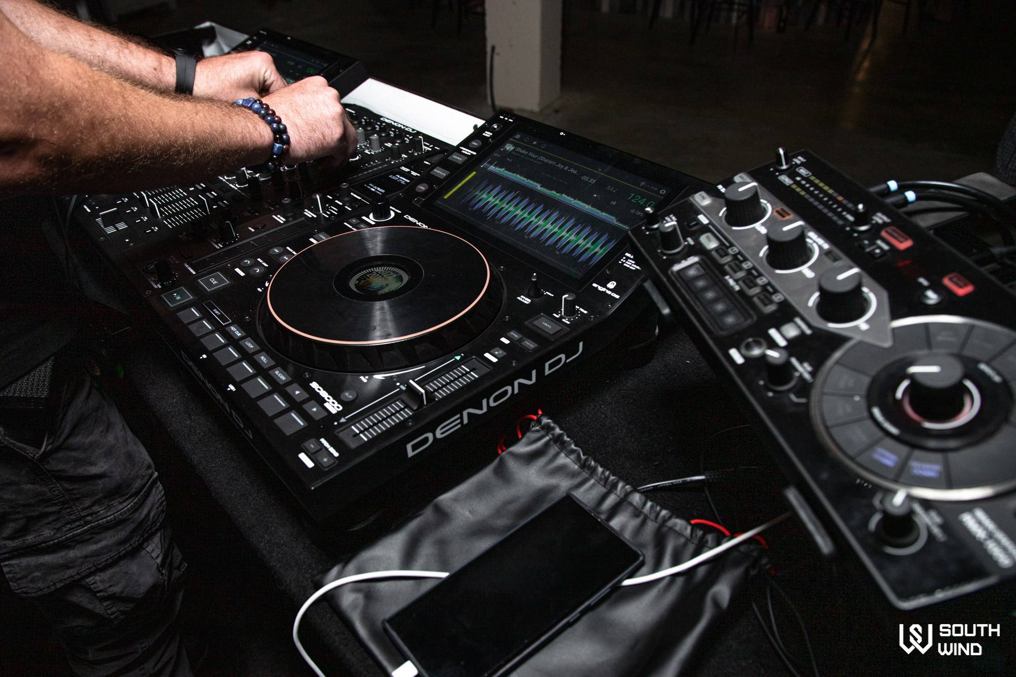 14 09 Вечеринка South Wind в Стереодаче. Репортажный, промышленный и маркетплейс-фотограф Дмитрий Чернат