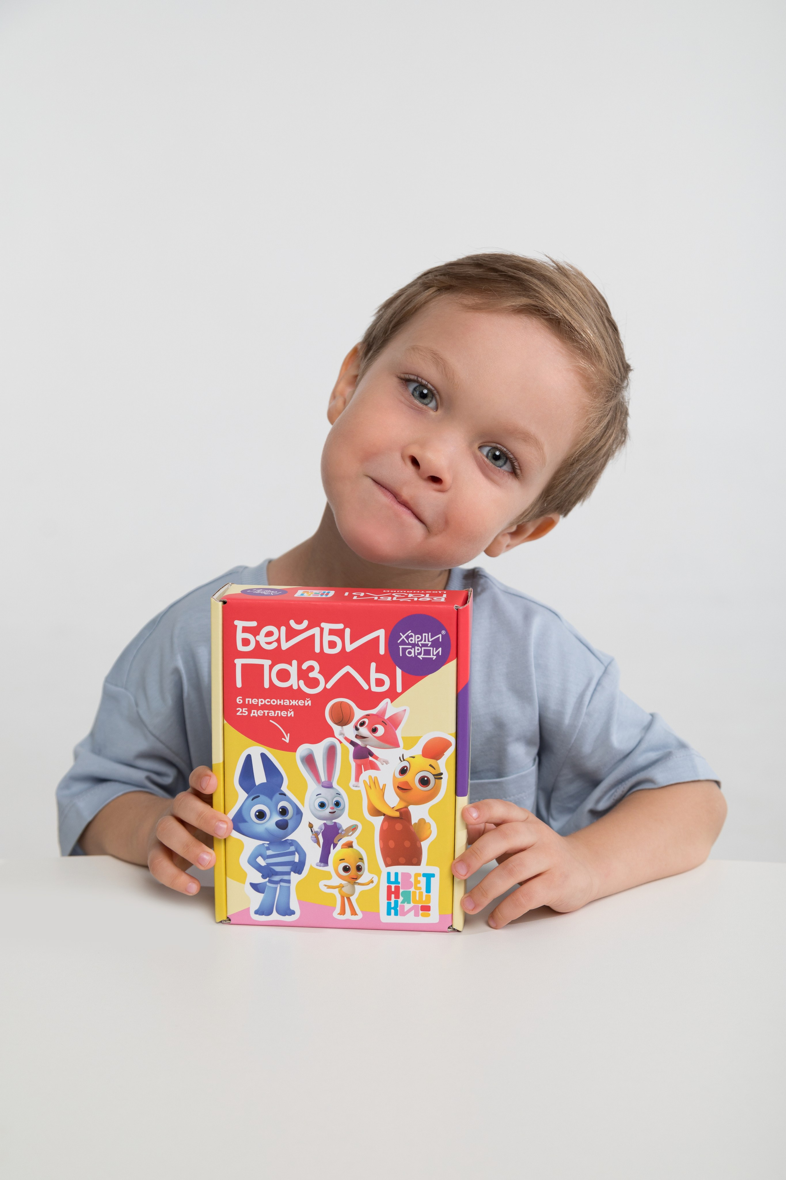 Каталожная съемка в циклораме для бренда детских товаров. Детский и контент фотограф Надя Волкова Санкт-Петербург