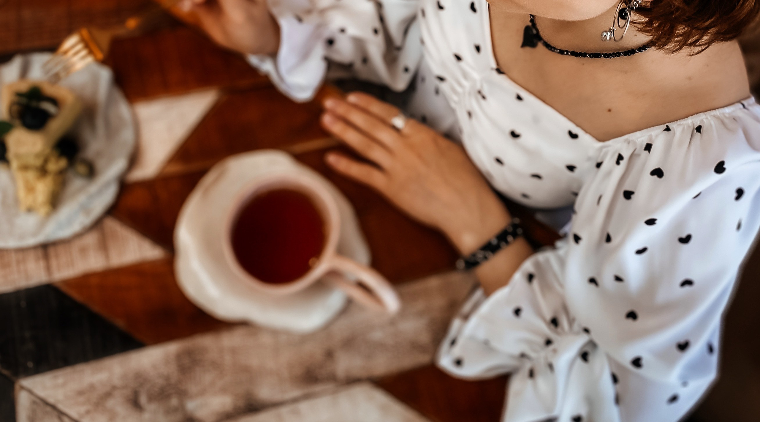 Съёмка творцов в Бюро находок. Olga Popova — Photographer in Morocco