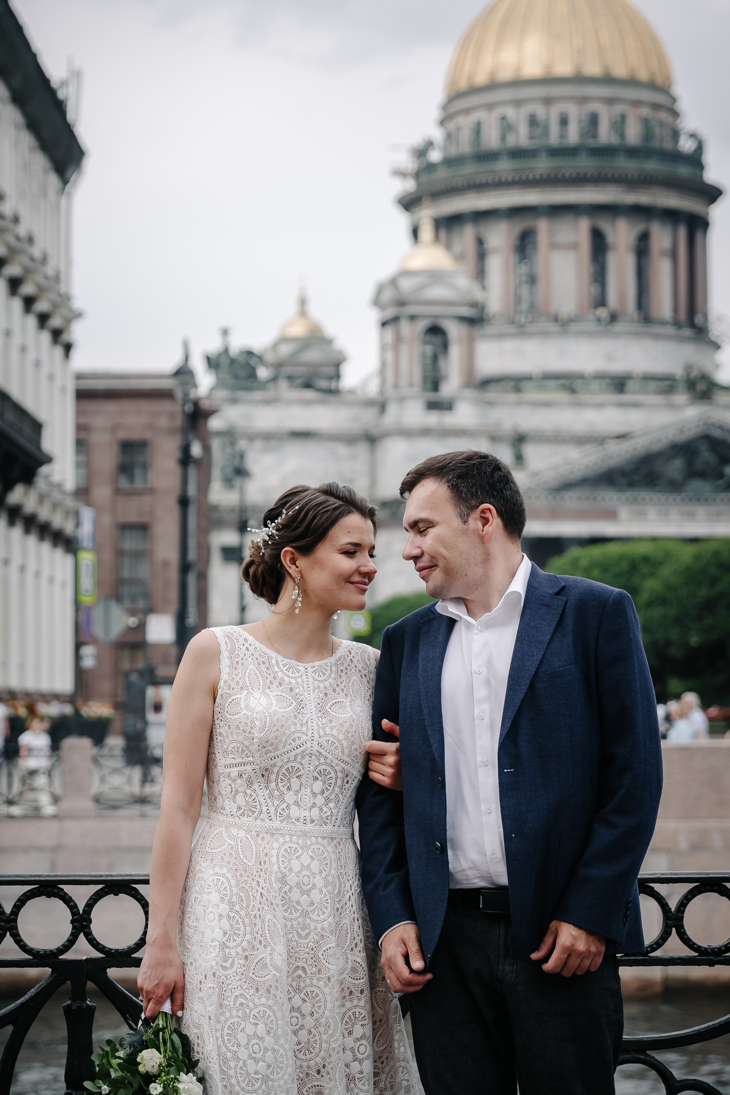 ДВОРЕЦ № 1 | Июль, Исаакиевская площадь. Свадебный фотограф в Санкт-Петербурге Полина Корзухина