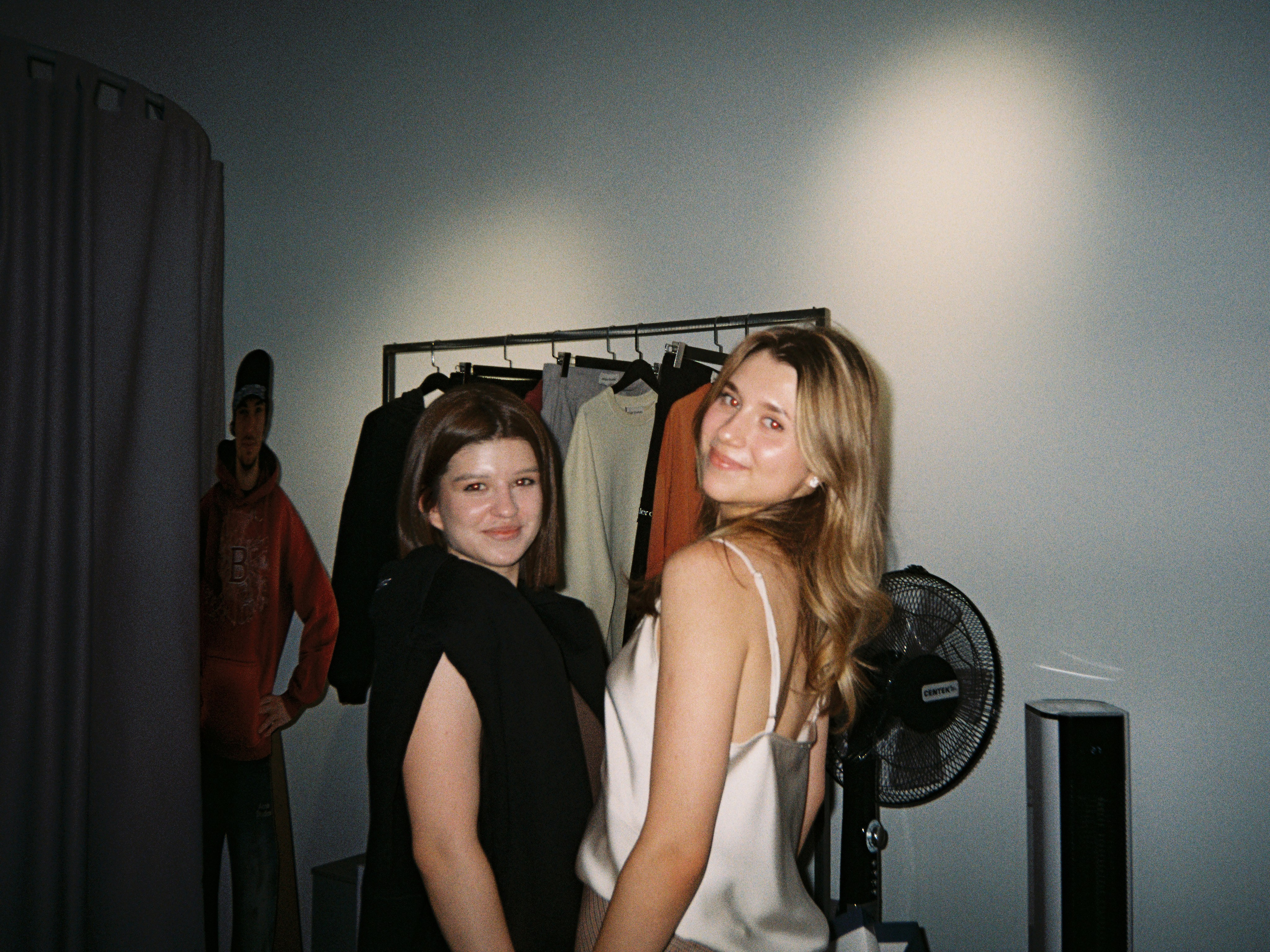 Brûler d'Amour, июль 2025