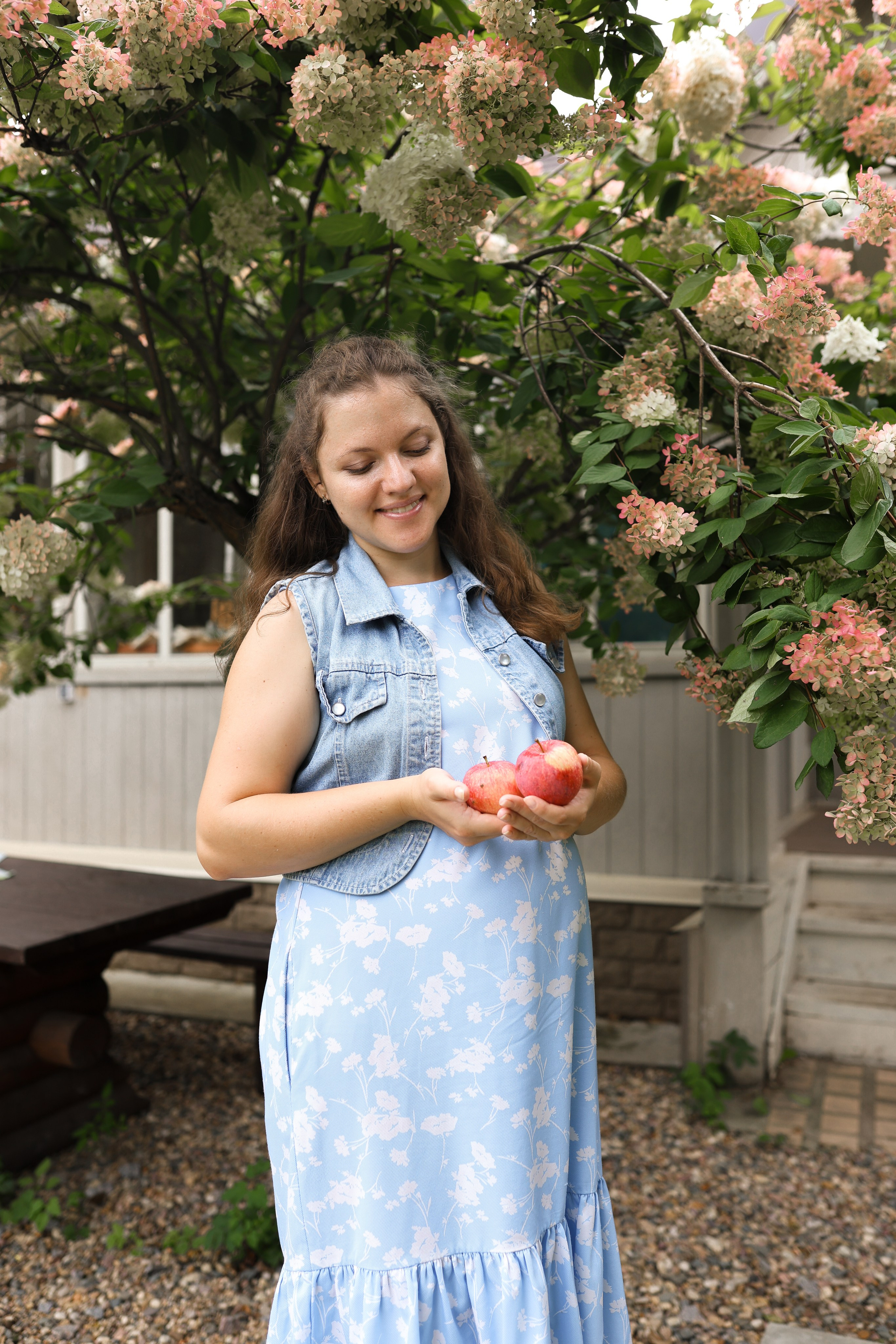 Фотосессия беременности в загородной студии Купавна. Фотограф в Железнодорожном и Балашихе
