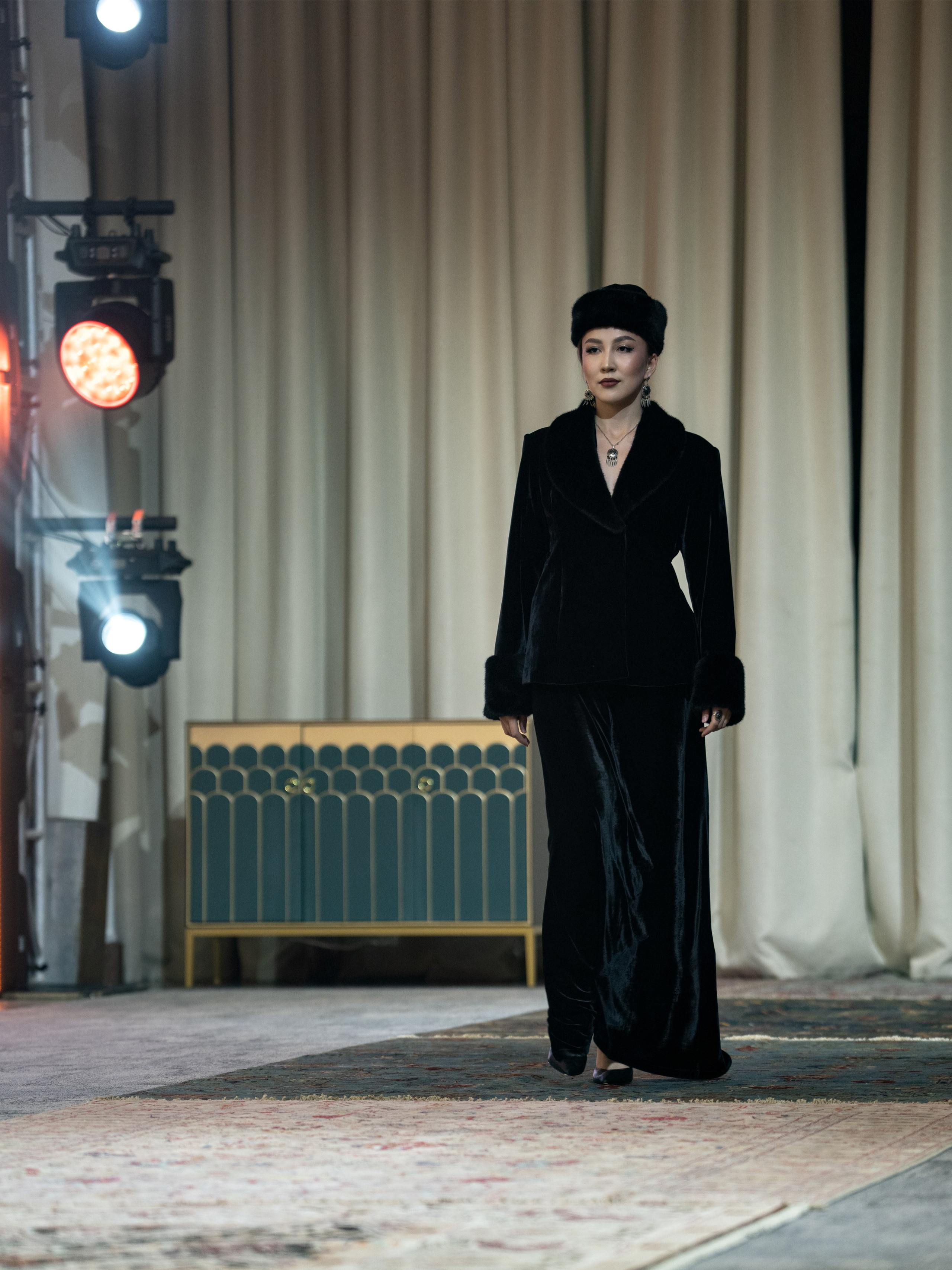 Khanshaiym brand. Сайт Алматинского НЮ АРТ, будуар и фэшн фотографа Дениса Карпенко