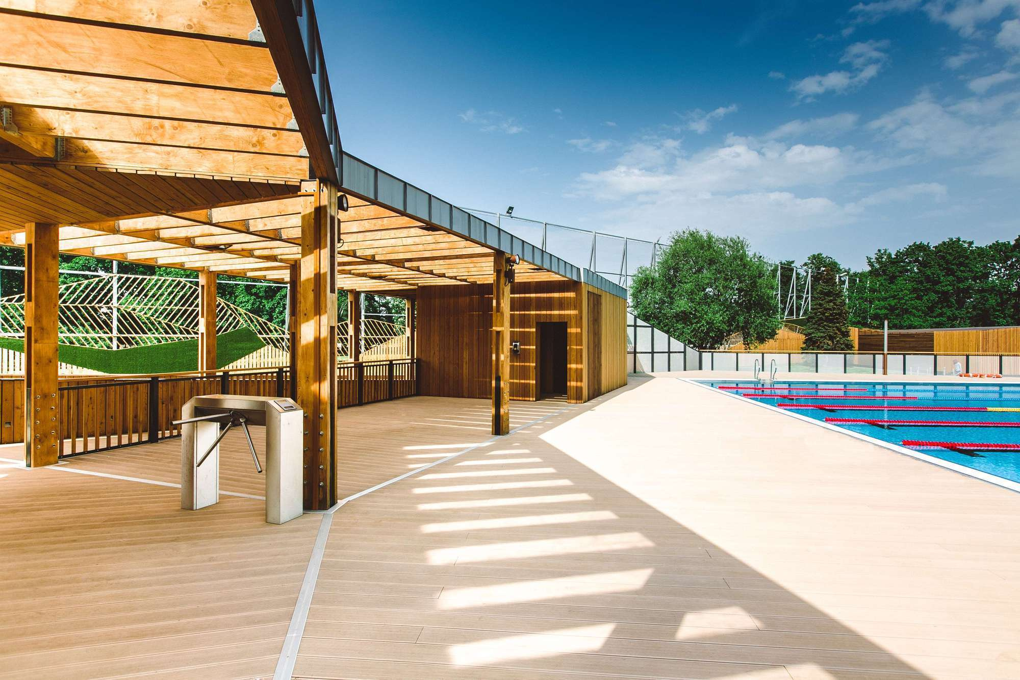 Открытый бассейн в Лужниках. Фотограф рынка недвижимости Павел Хоменко