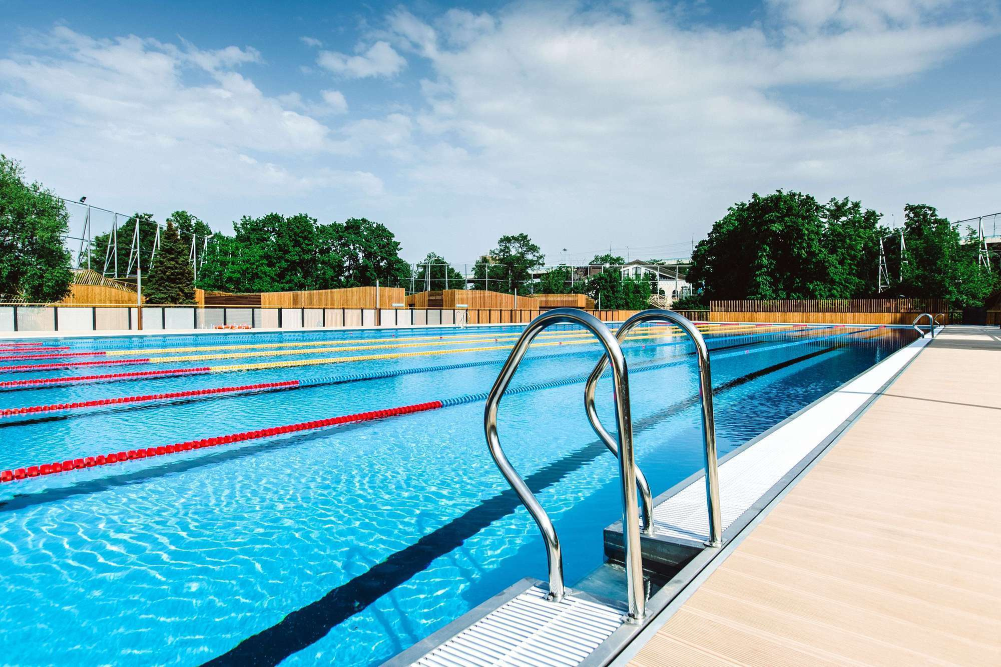 Открытый бассейн в Лужниках. Фотограф рынка недвижимости Павел Хоменко