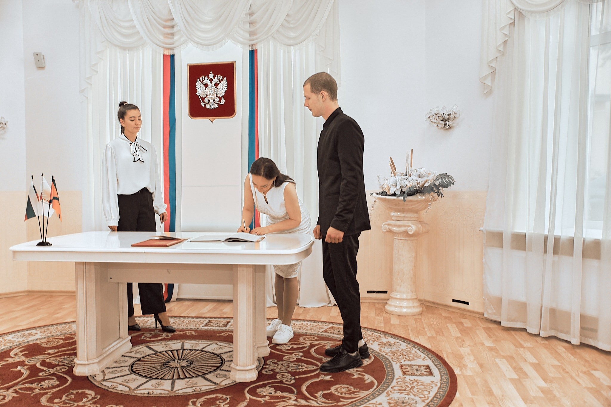 Свадебная фотосессия для Елены и Виталий (регистрация и экспресс-прогулка). Женский фотограф в Череповце Даша Акулич