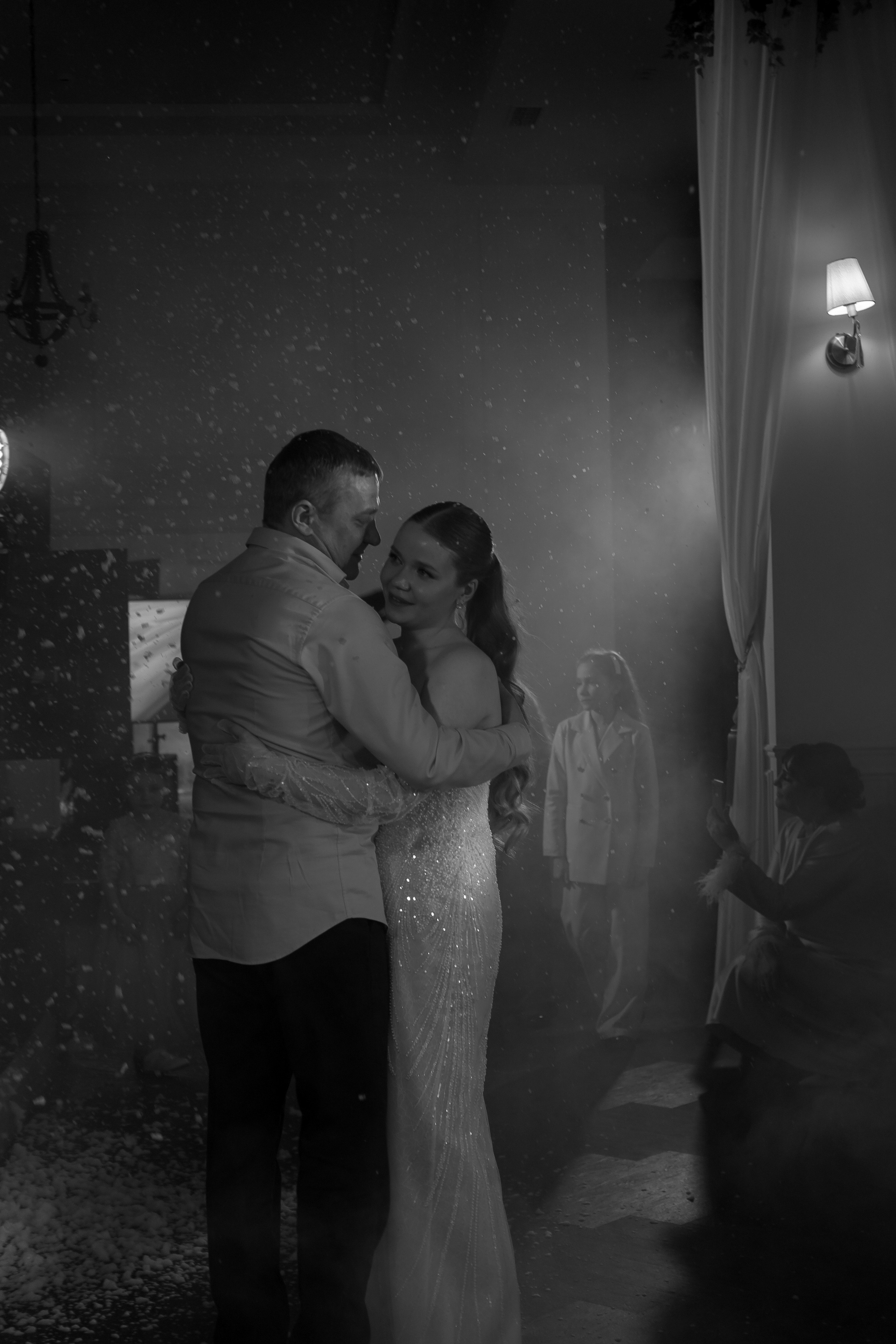 СВАДЕБНАЯ СЬЕМКА СБОРОВ В ОТЕЛЕ И ВЫЕЗД НА ЦЕРЕМОНИЮ (СНЯТО В СИБИРЕ В НИЖНЕВАРТОВСКЕ). Профессиональный фотограф, Санкт-Петербург — Виктория Богомолова