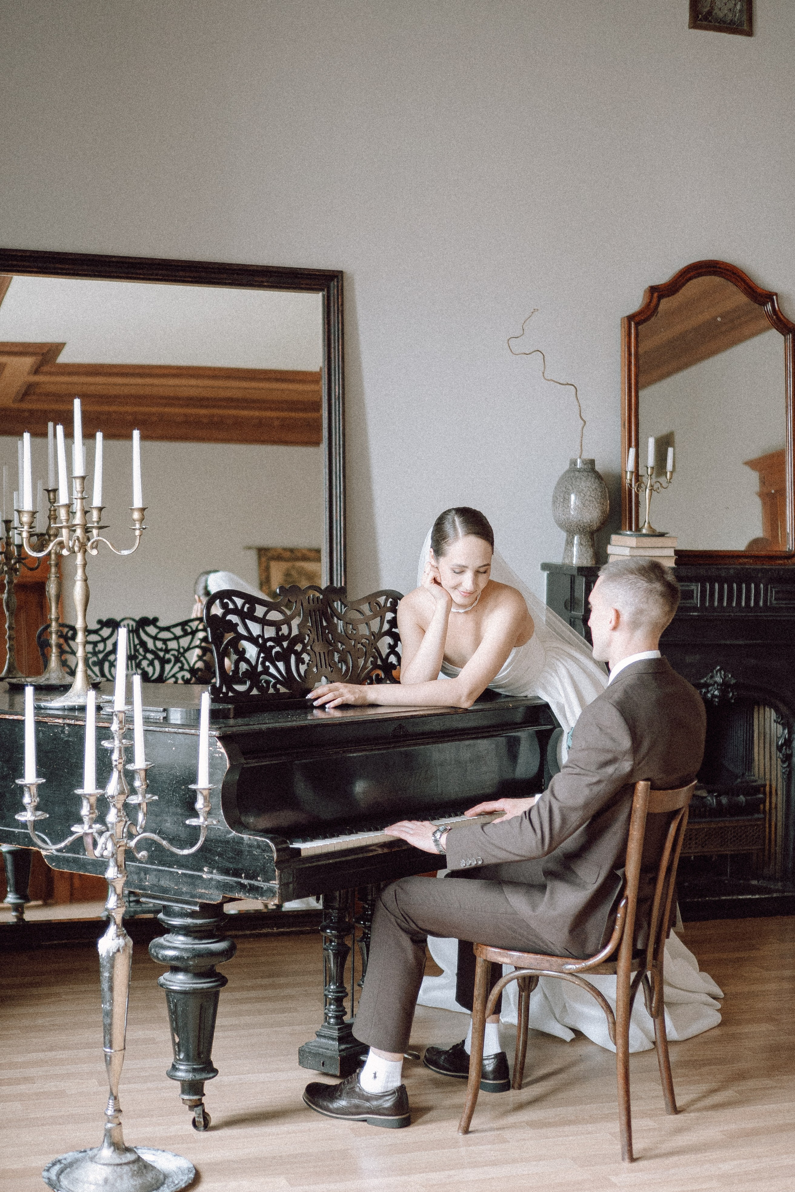 СВАДЕБНАЯ ПРОГУЛКА В САНТК-ПЕТЕРБУРГЕ (ИСАКИЕВСКИЙ СОБОР, ЗИМНЯЯ КАНАВКА, ЭРМИТАЖ И БОЛЬШАЯ МОРСКАЯ УЛИЦА). Профессиональный фотограф, Санкт-Петербург — Виктория Богомолова