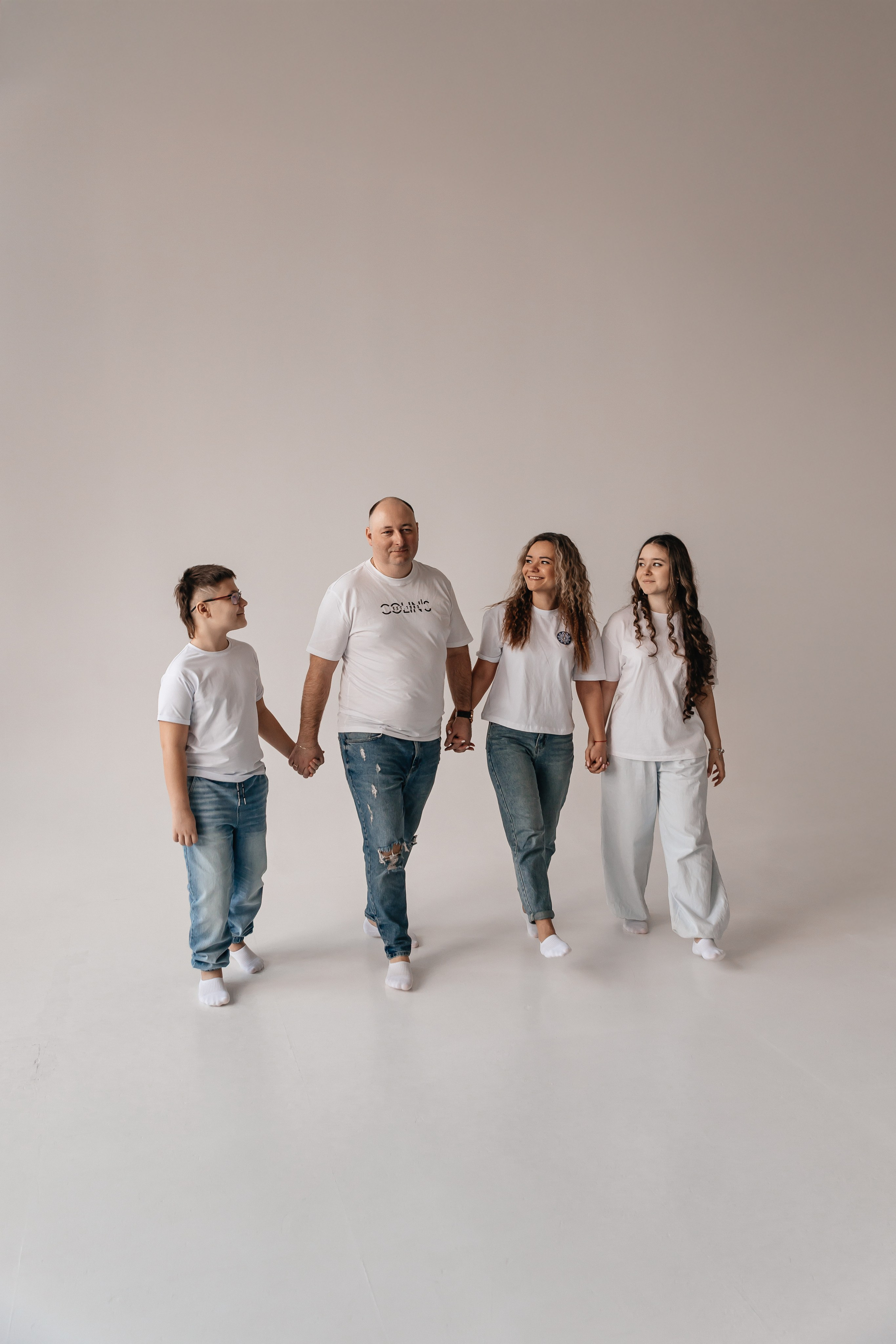 Татьяна, Дмитрий, Эвелина, Богдан. Семейный фотограф Минск Усова Ольга