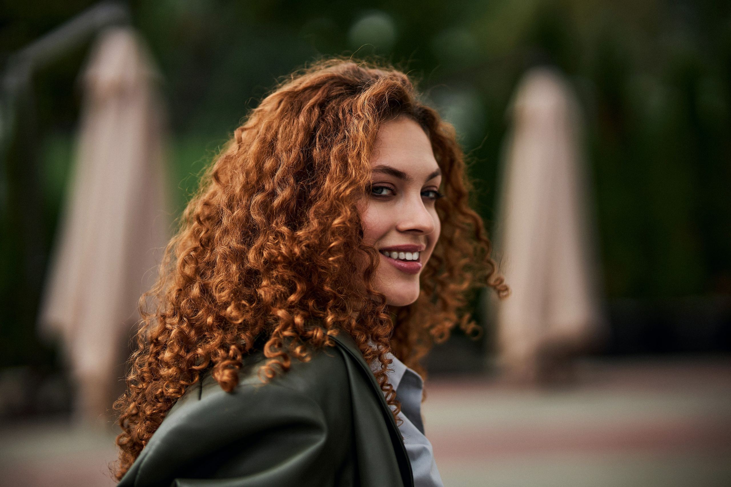 Женский портрет при естественном освещении