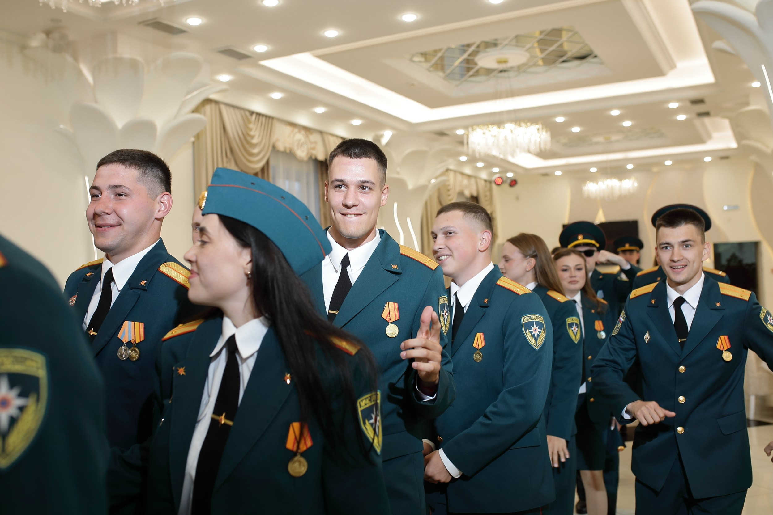 Анонс фотографий выпускников Уральского института ГПС МЧС России. Свадебный и семейный фотограф и видеограф в Екатеринбурге Полянские Тимур и Анастасия