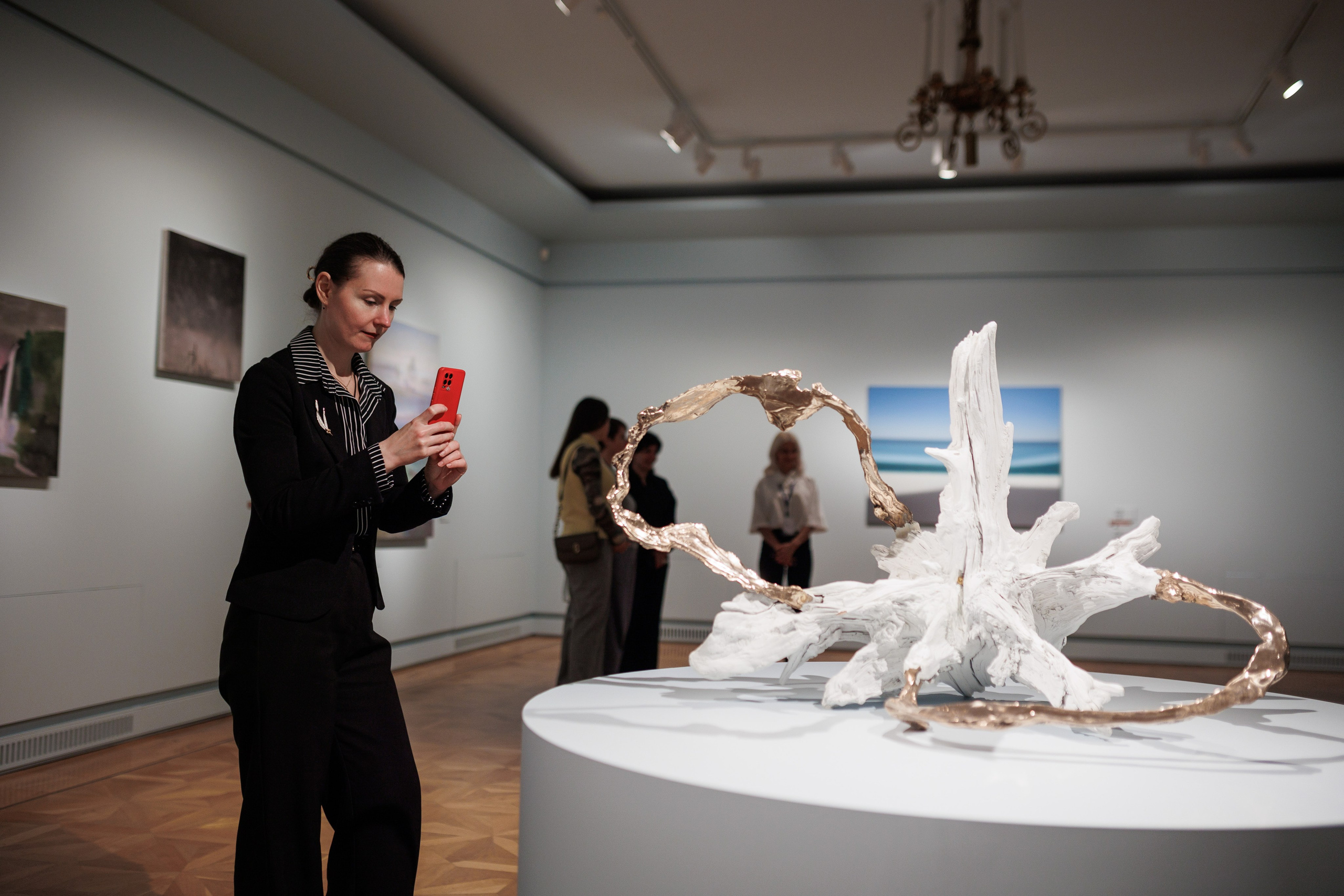 Открытие экспозиции «Путевые заметки. Привал». Фотограф городских и семейных событий Артем Карпухин