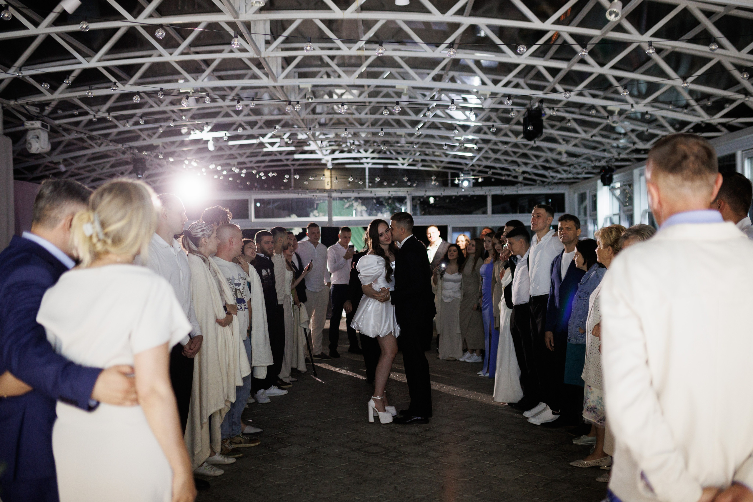 Сентябрь 2025, Белый лис, Выкса. Фотограф городских и семейных событий в Нижнем Новгороде Артем Карпухин