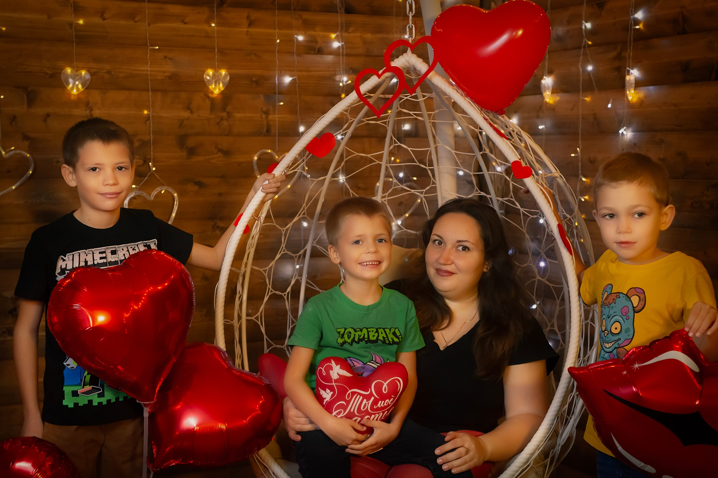 Настя с сыновьями