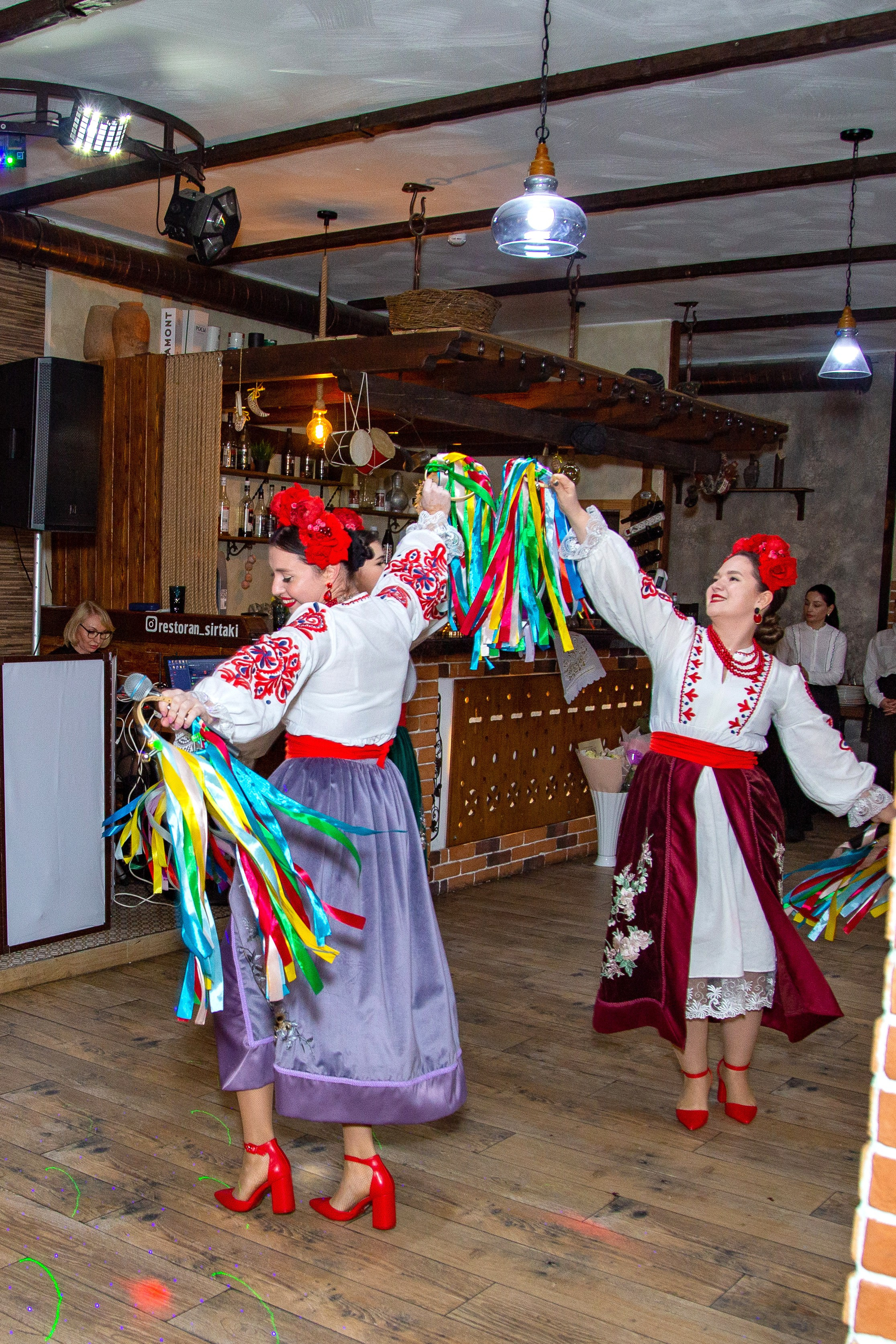 Свадебные фото. Фотограф Краснодара, фотограф в парке Галецкого.репортажный фотограф. детский фотограф, свадебный фотограф. профессиональный фотограф