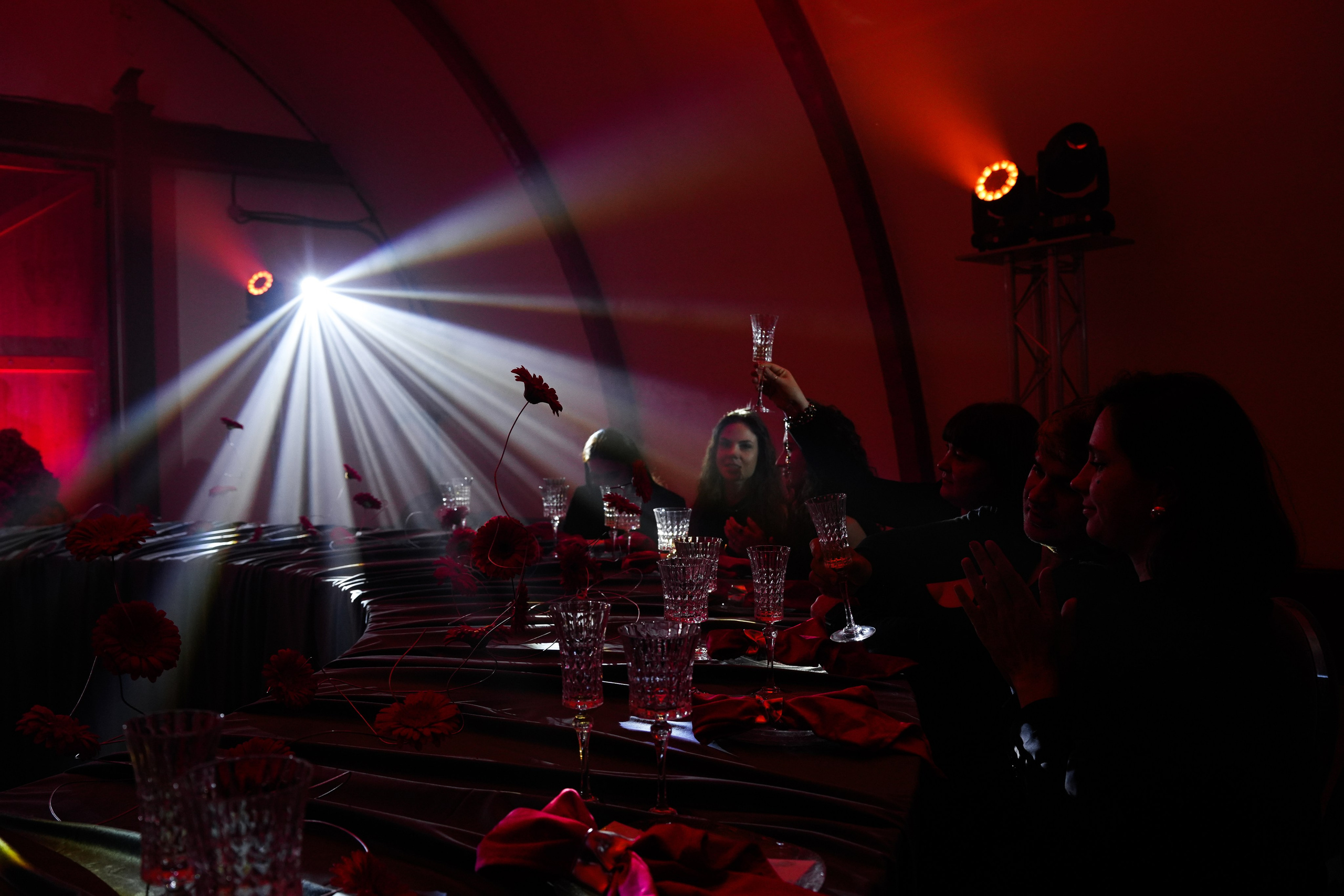 Spotlight Moments of Goodmarine. Свадебный фотограф и видеограф в Ростове-на-Дону. Максим и Наталья Лебедевы