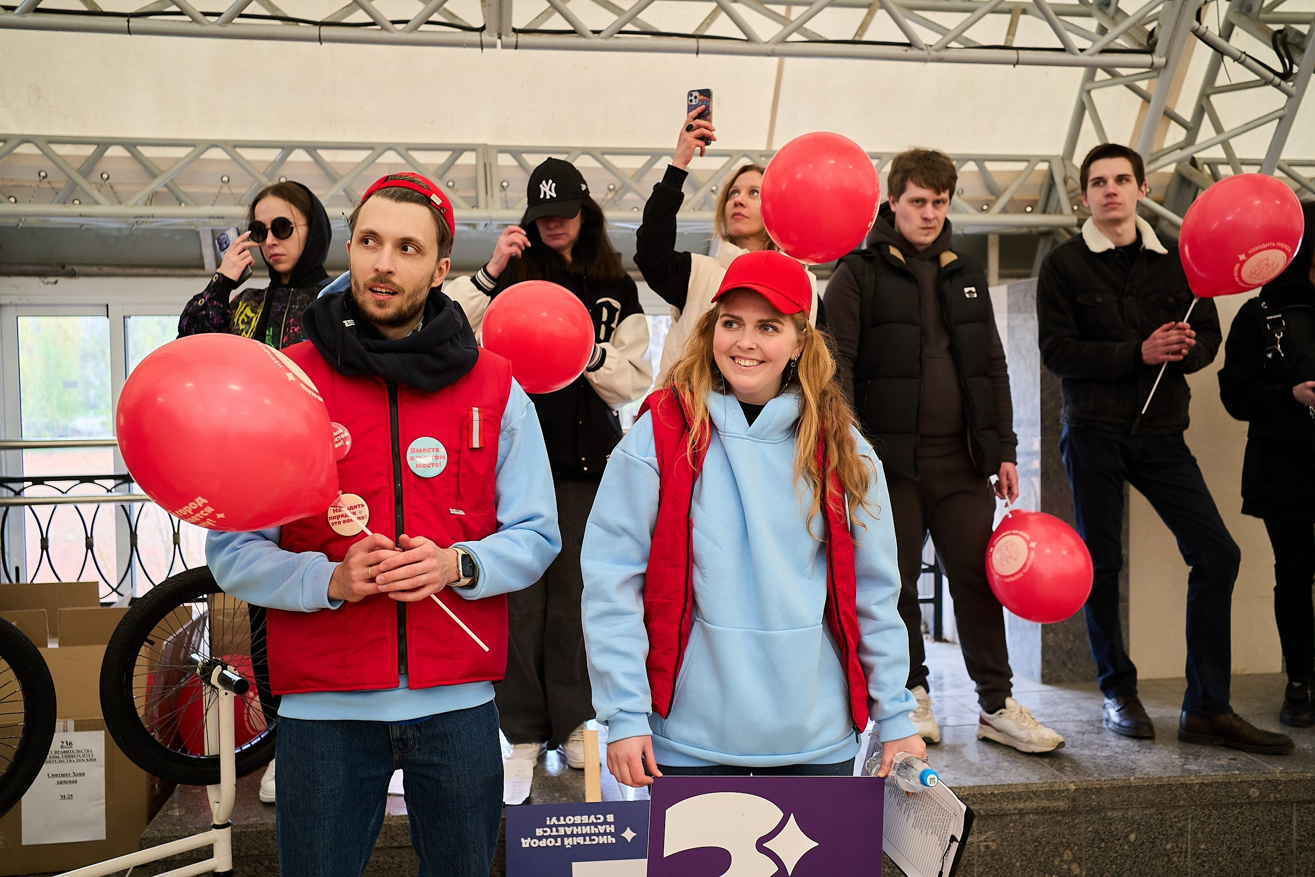Субботник у Управления делами Мэра и Правительства Москвы. Фотограф и Видеограф в Москве. Олег Корушев