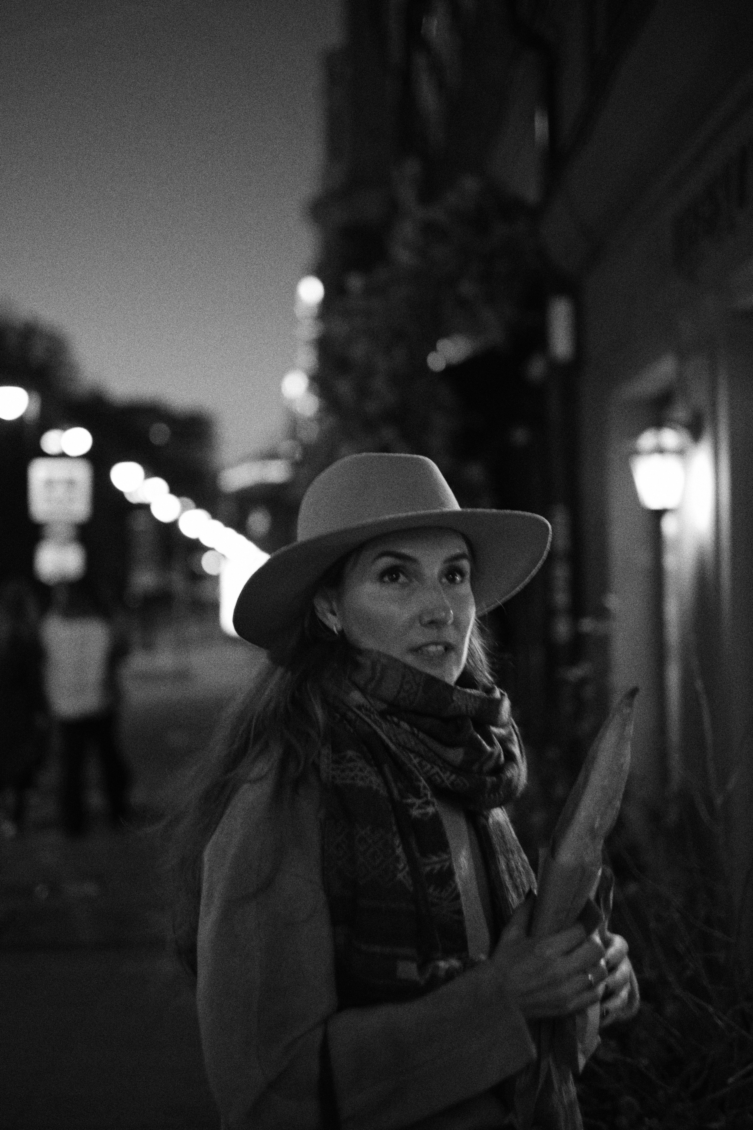 Фотосессия красивой женщины на Патриарших. Елена Павленко. Фотограф. Москва