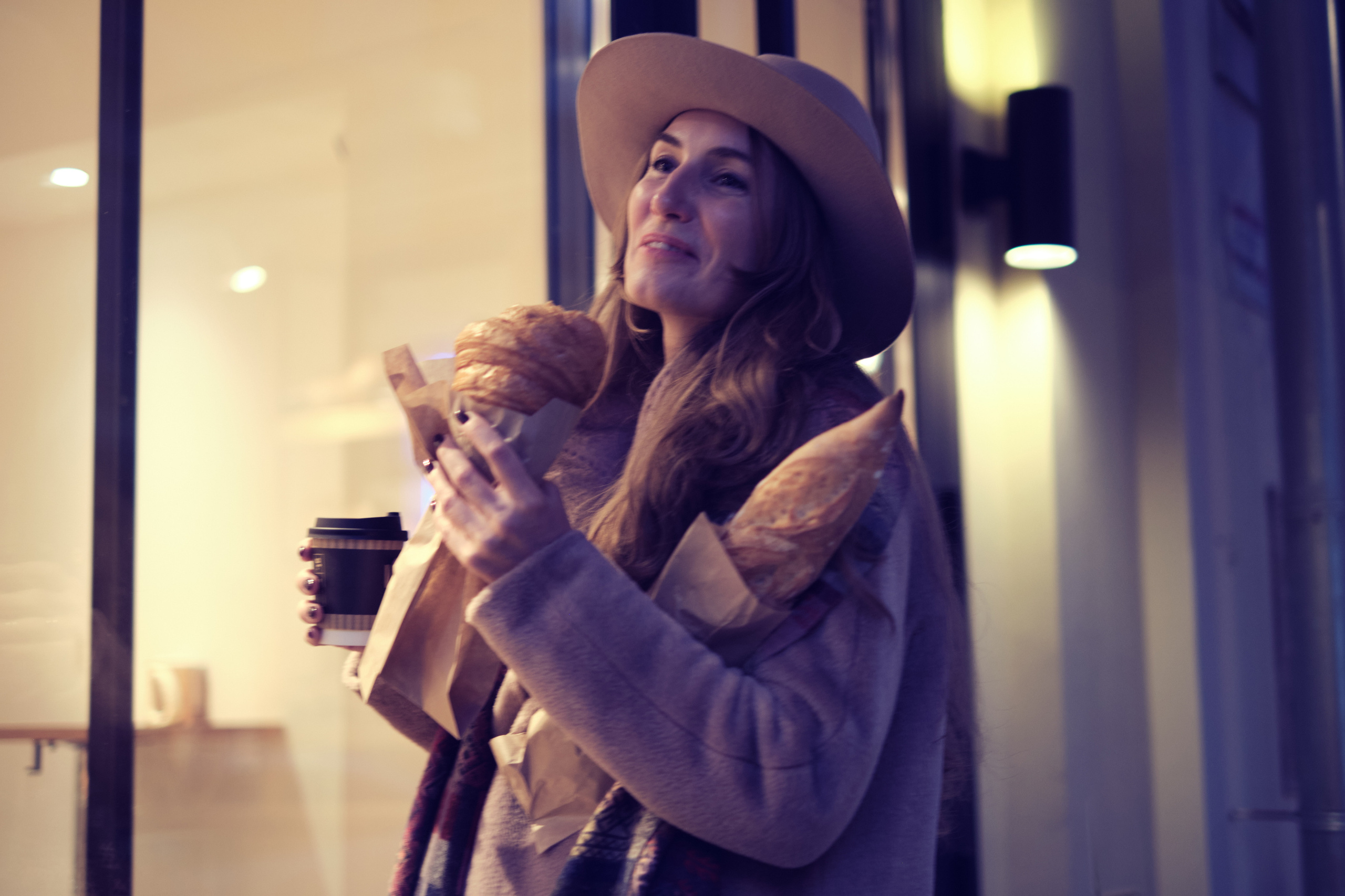 Осеняя прогулка и фотосессия на Патриках с кофе и вкусный багетом