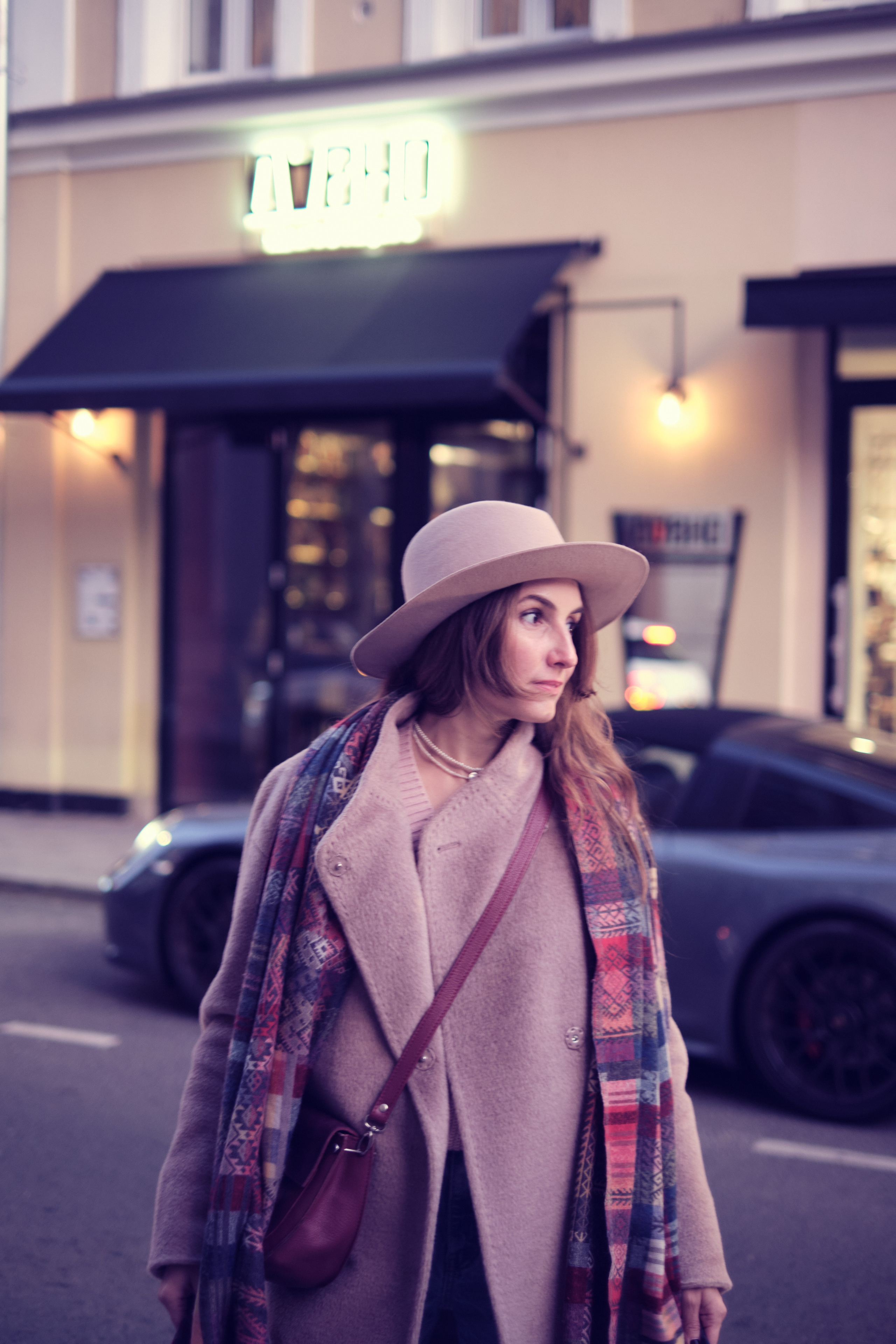 Фотосессия красивой женщины на Патриарших. Елена Павленко. Фотограф. Москва