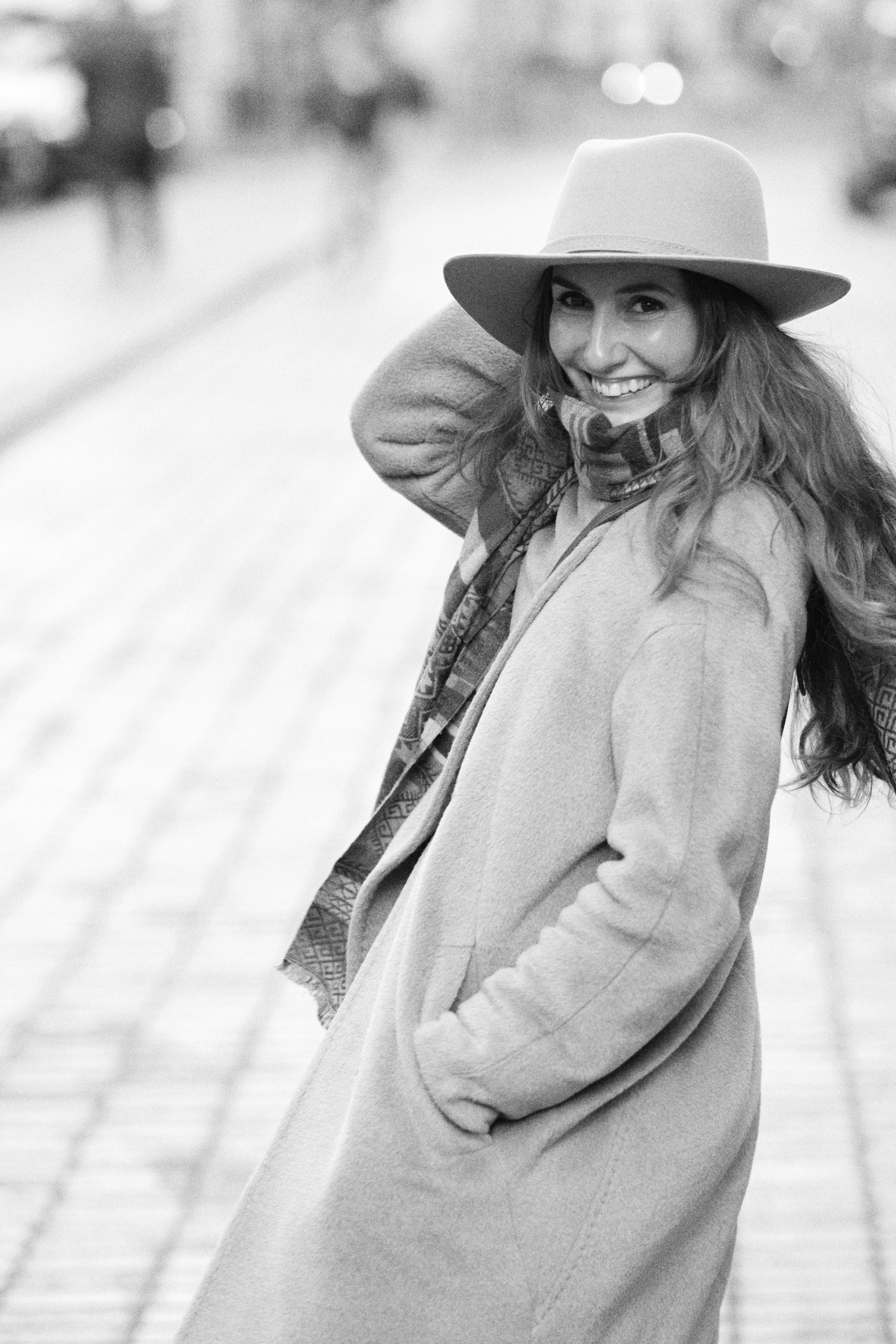 Фотосессия красивой женщины на Патриарших. Елена Павленко. Фотограф. Москва