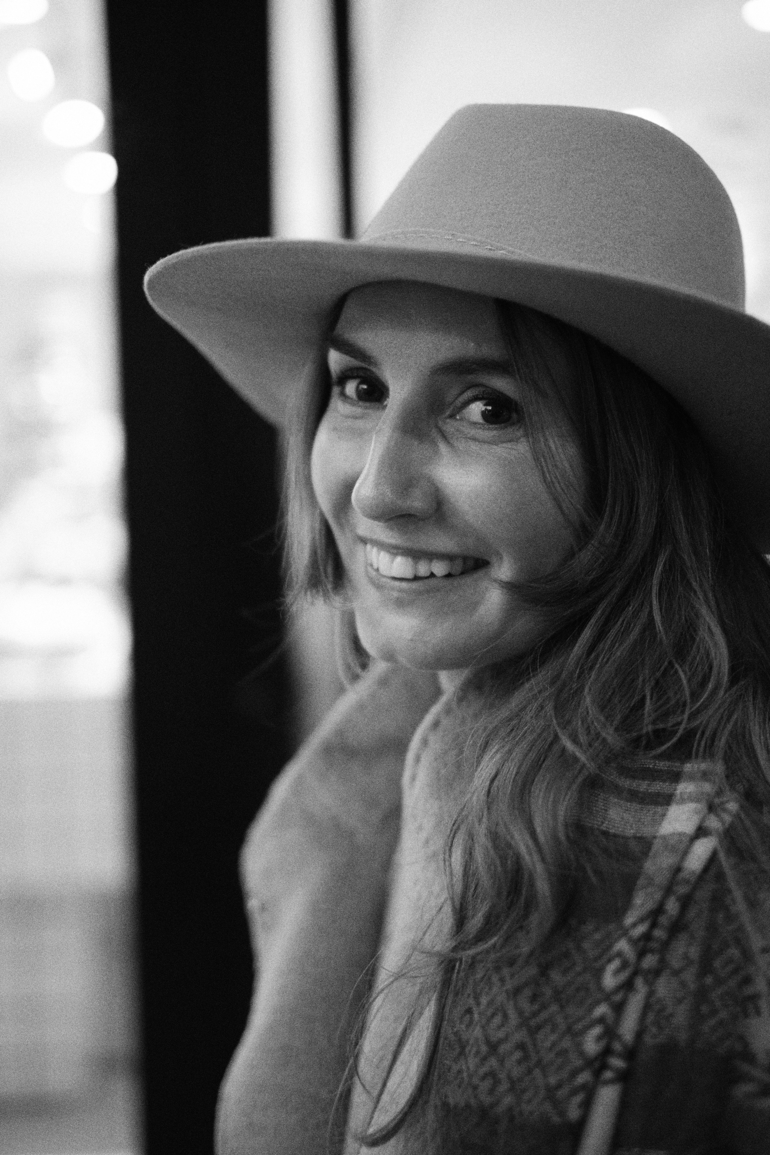 Фотосессия красивой женщины на Патриарших. Елена Павленко. Фотограф. Москва