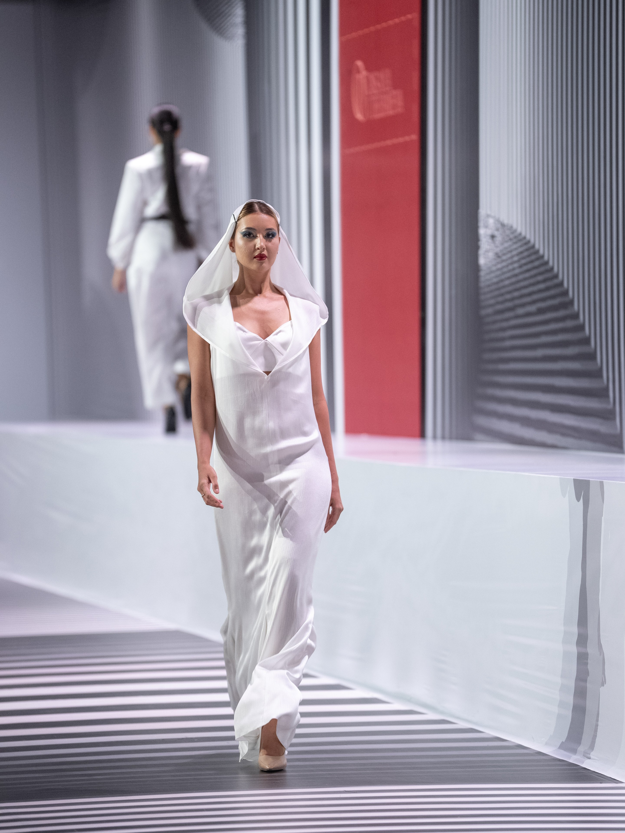 OKSANA UTELBAEVA. Сайт Алматинского НЮ АРТ, будуар и фэшн фотографа Дениса Карпенко