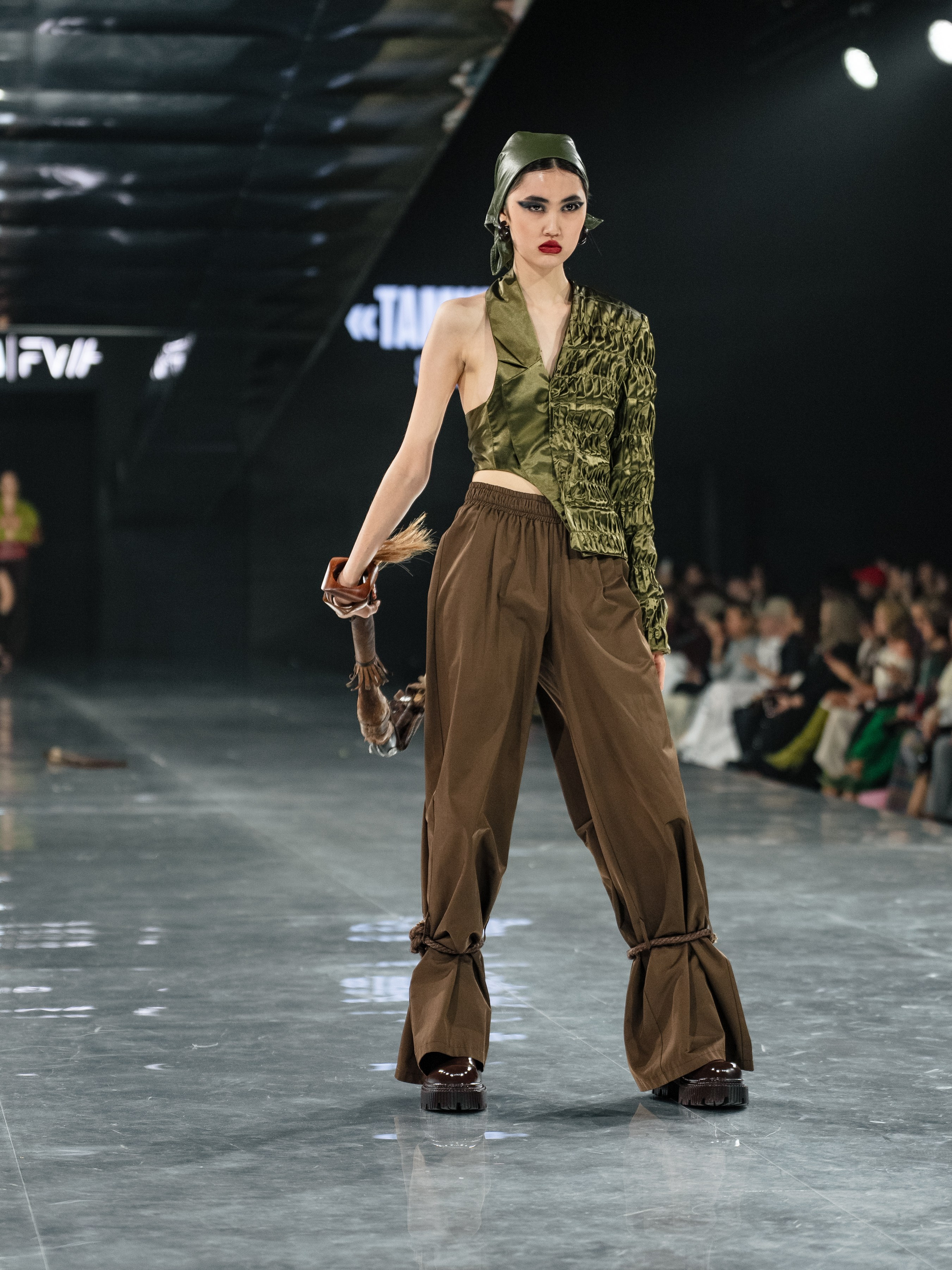 Visa Fashion Week SAKH. Сайт Алматинского НЮ АРТ, будуар и фэшн фотографа Дениса Карпенко