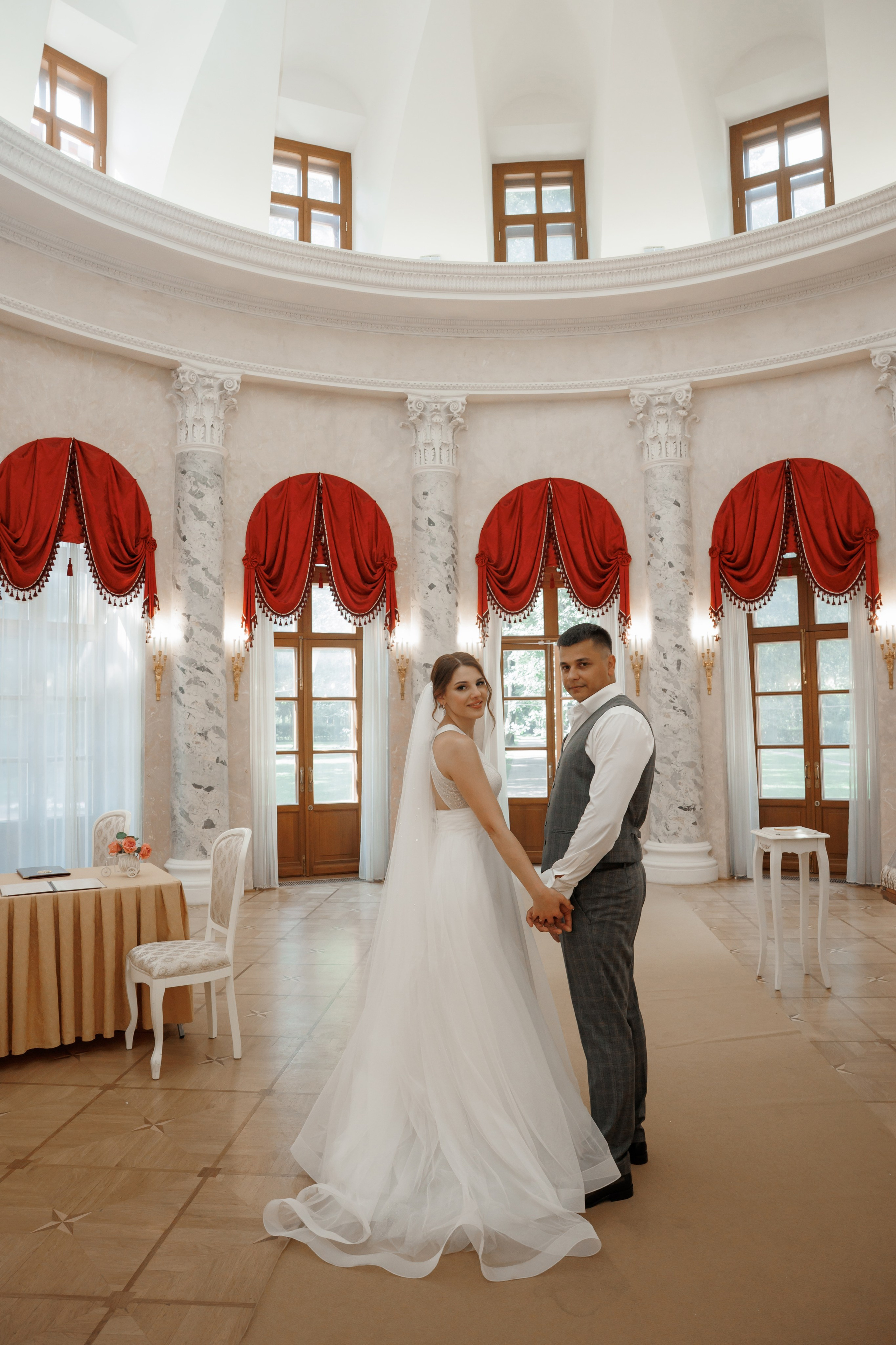 ЗАГС Бутово и Остафьево. Свадебный и репортажный фотограф (Москва, Королев и другие)