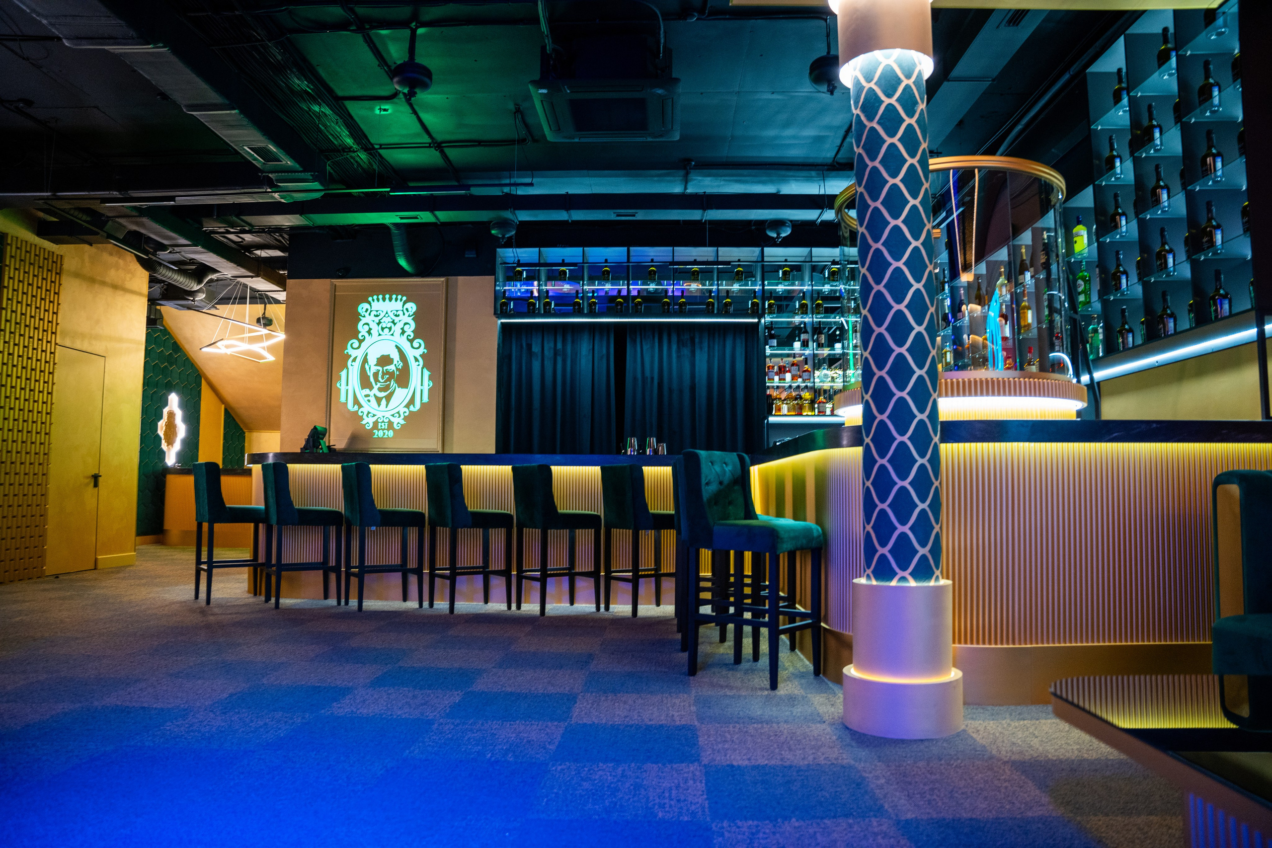 Фотосъемка интерьера стриптиз-клуба Hefner — элитный клуб Краснодара. Интерьерная фотосъемка клуба Hefner в Краснодаре — профессионально. Шедевры для Вас! Фотограф и Видеограф в Краснодаре Пахиев Руслан