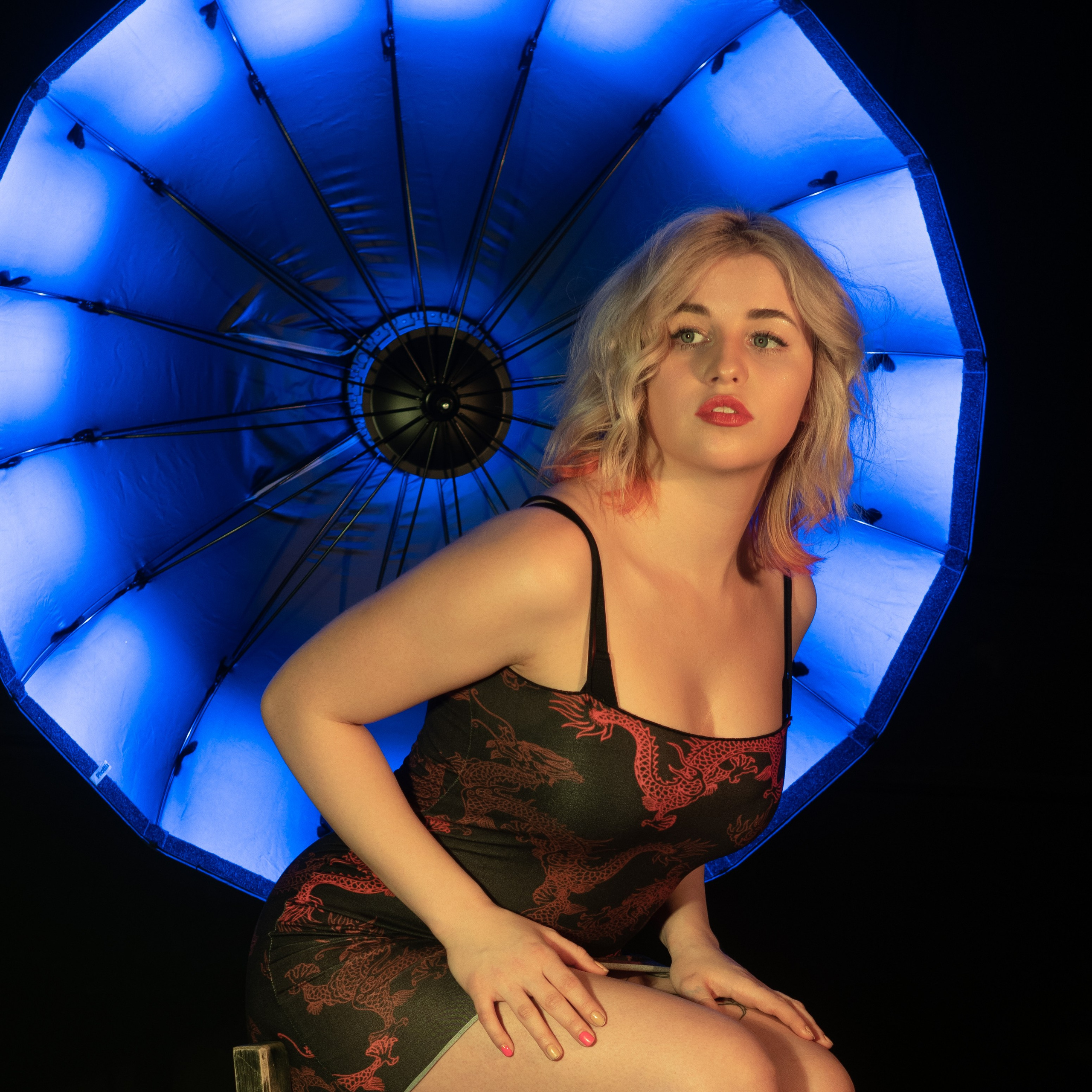 Студийная фотосессия для девушки. Яростный фотолюбитель Vervie Vitoe