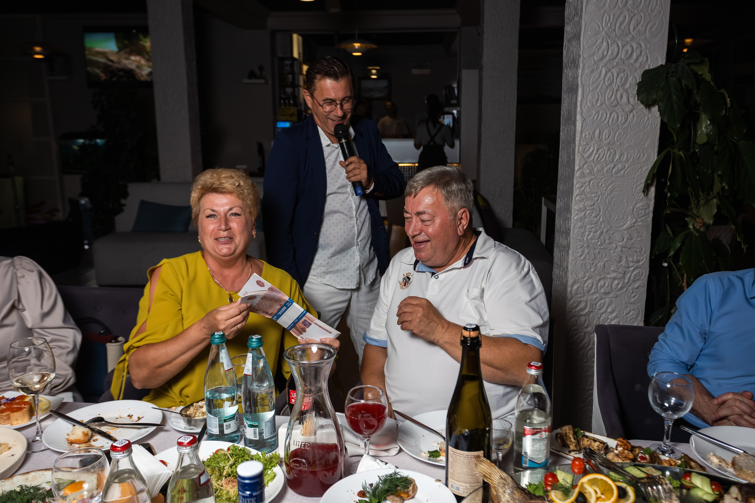 Юбилей в кафе «Парус». Репортажный фотограф Анапа