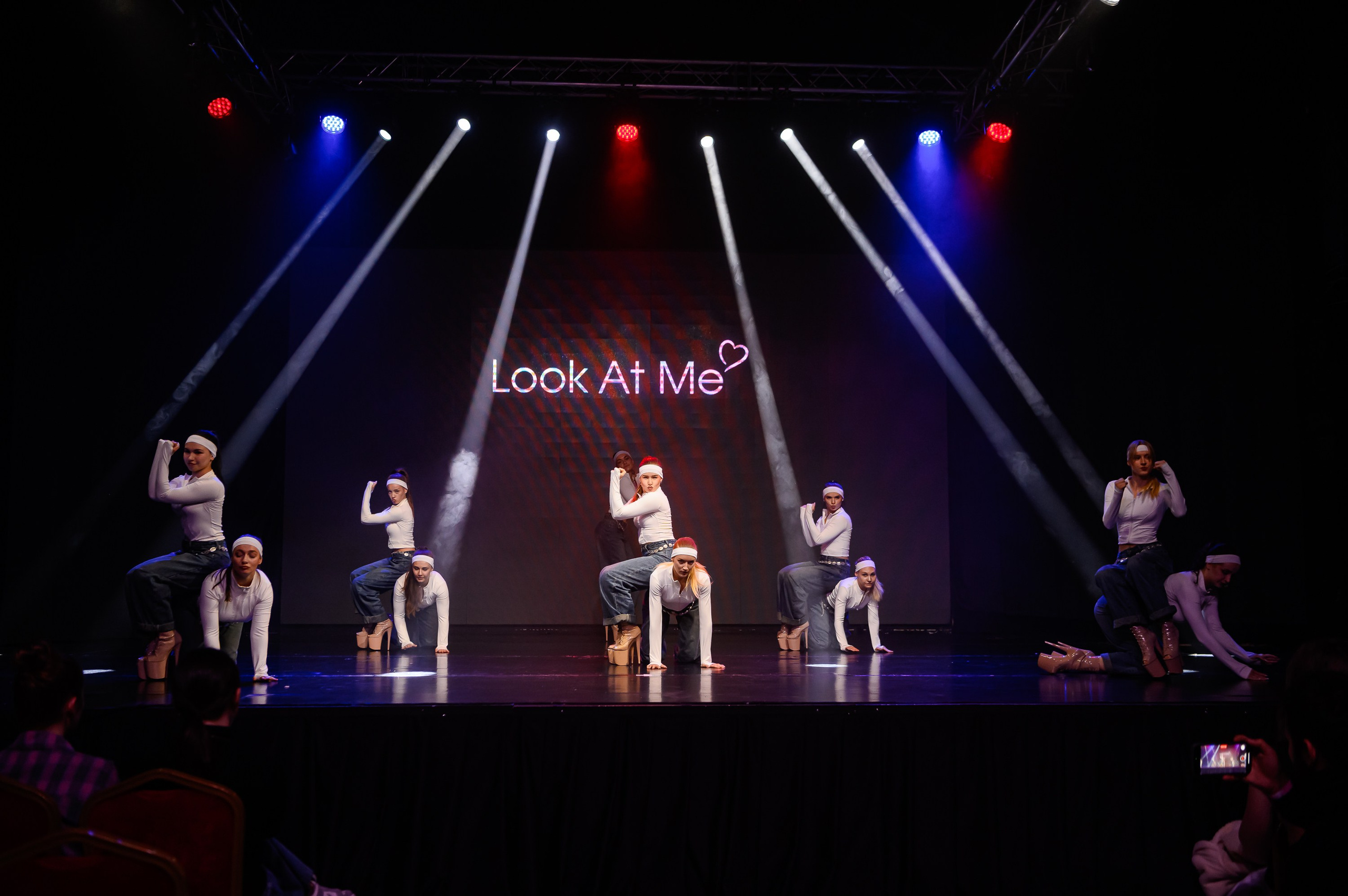 Look at me. Репортажный фотограф в Санкт-Петербурге Алексеева Дарья