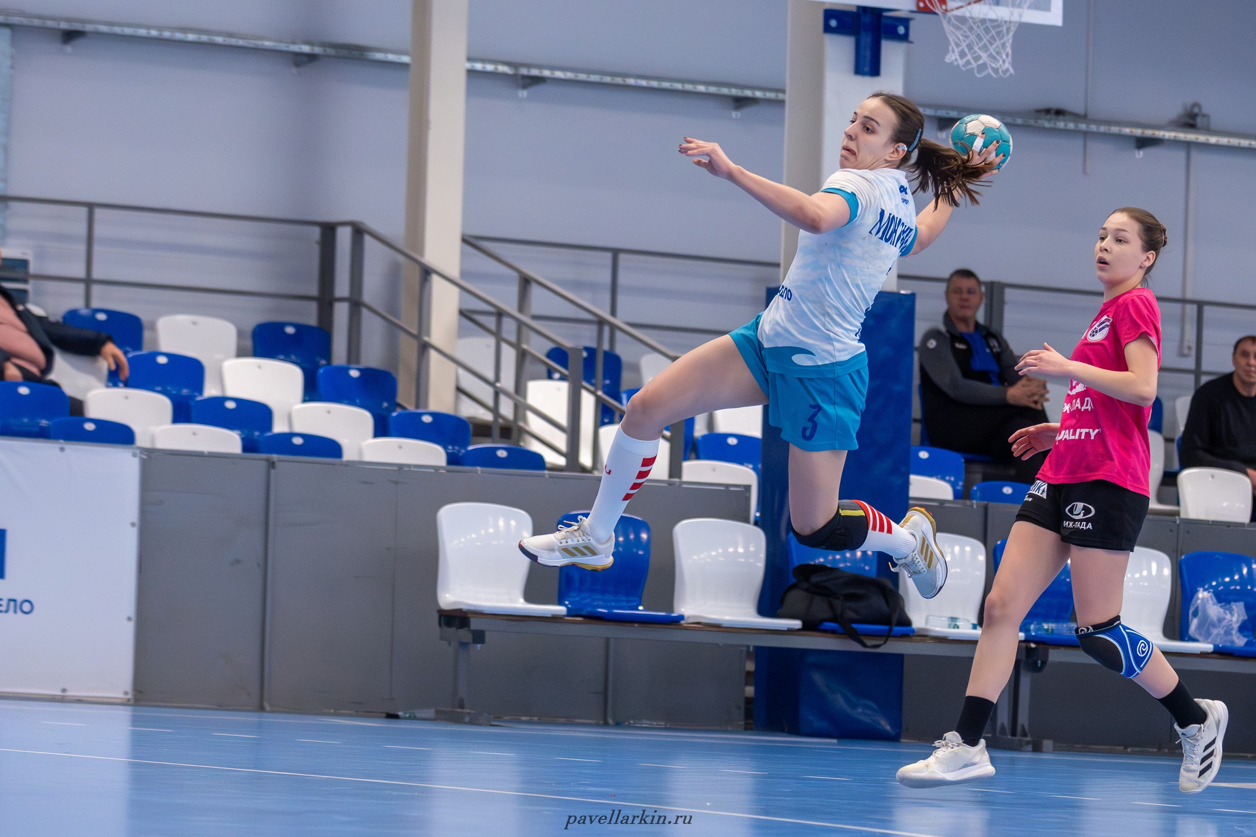 Гандбол. Черноморочка-2 — Университет-2. Спортивный фотограф, фотожурналист Павел Ларькин