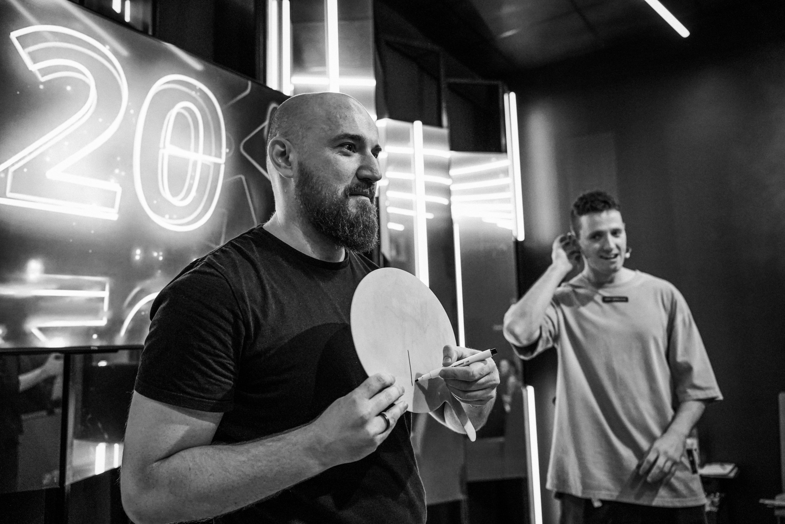 ДВА ДИВАНА ШОУ (ВЗРОСЛОЕ). Главная