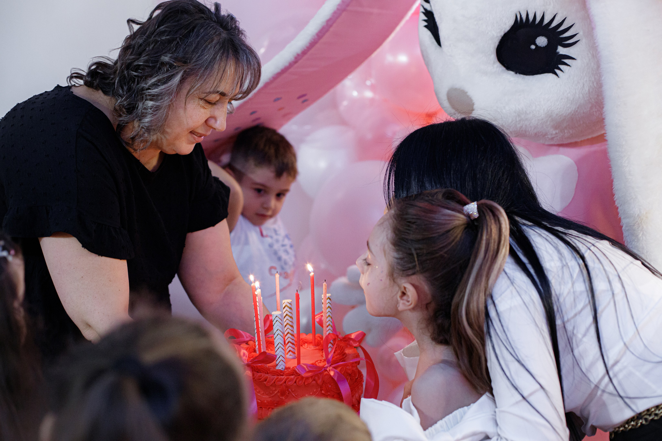 ASIA'S BIRTHDAY PARTY. Photokarish