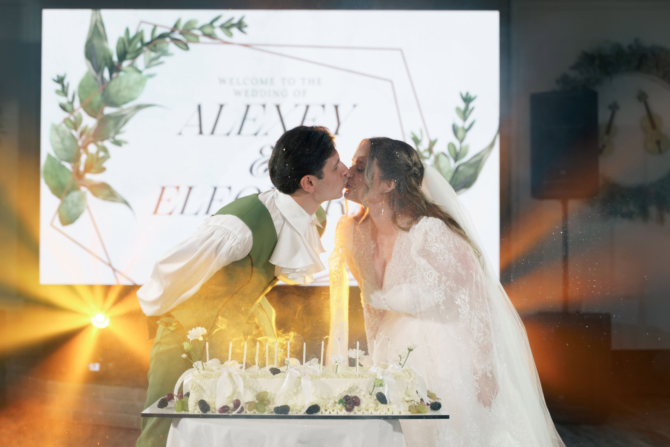 фотосессия свадебного банкета торт