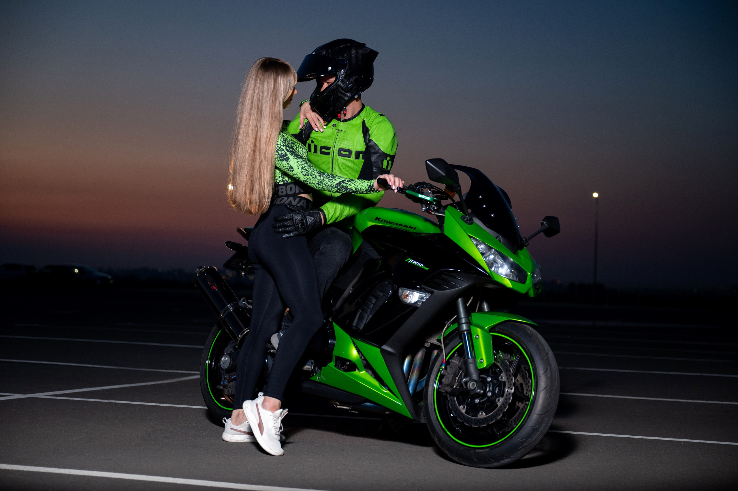 Love story на байке в Ростове-на-Дону. Школьный и семейный фотограф в Ростове-на-Дону