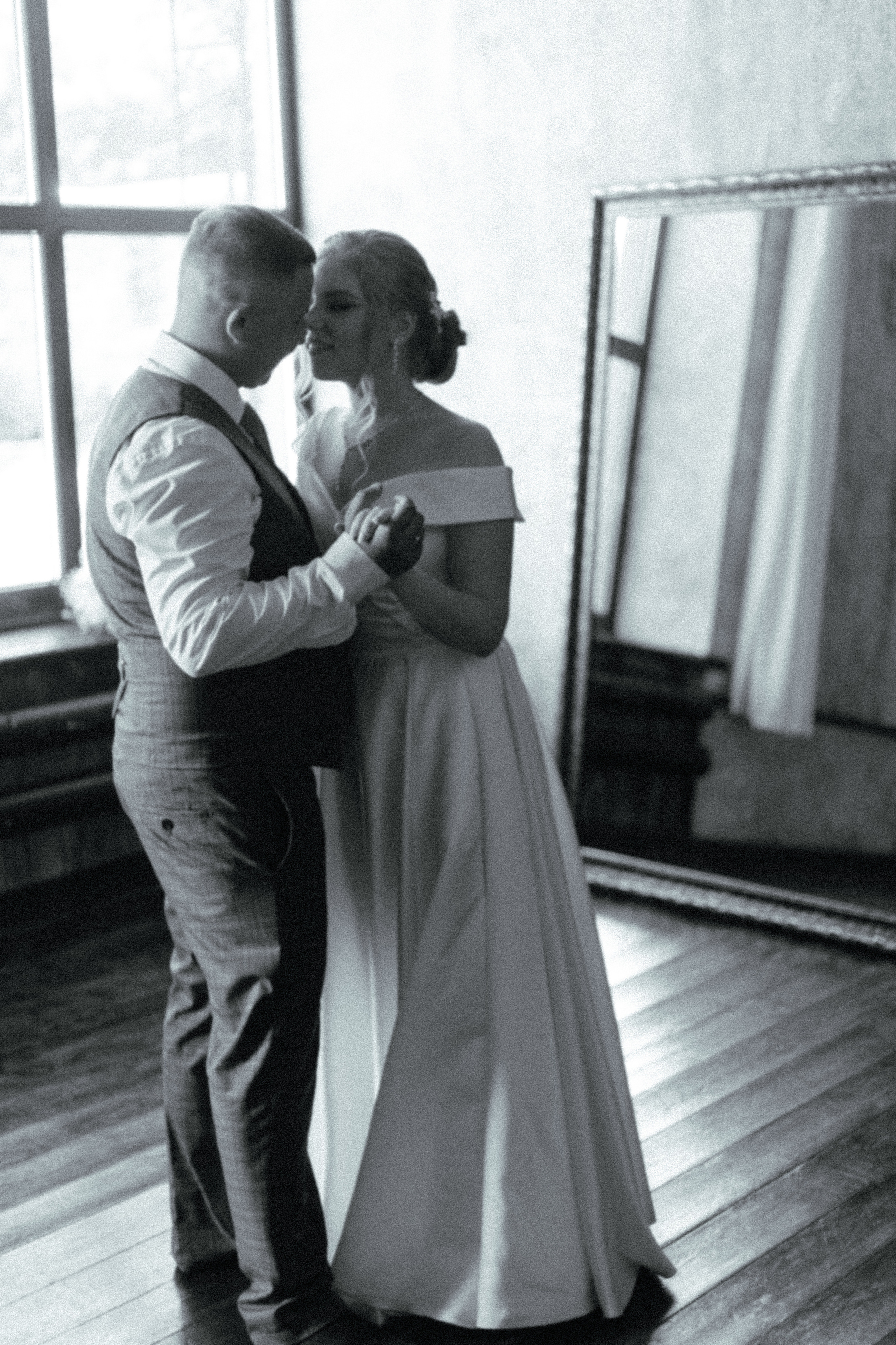 Павел и Юлия. Свадебный фотограф в Симферополе (Крым) Валерия Воловидник