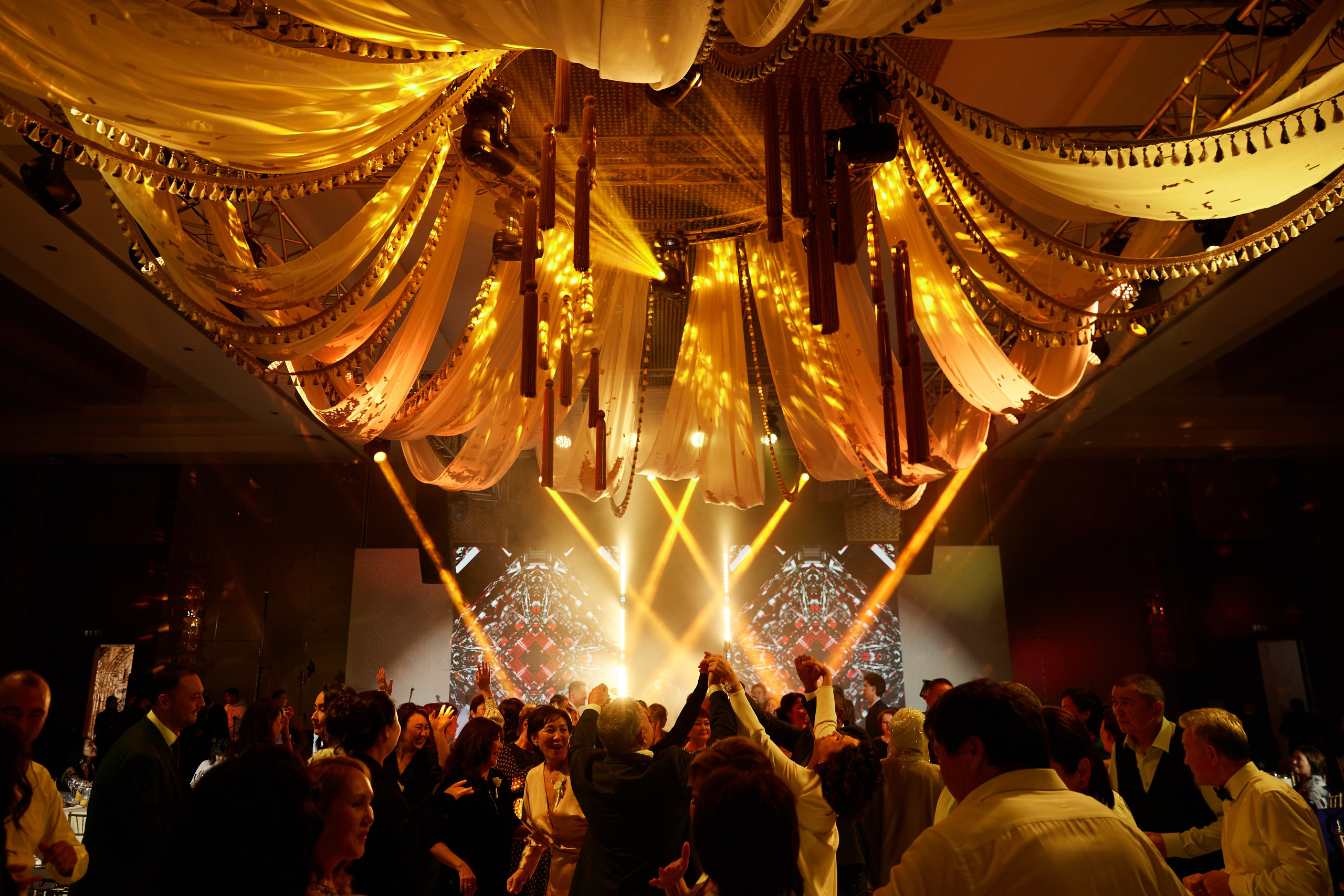 SERIA AIYM QYZ UZATU. Wedding and reportage photographer in Аstana — Аdilkhan Ilyassov