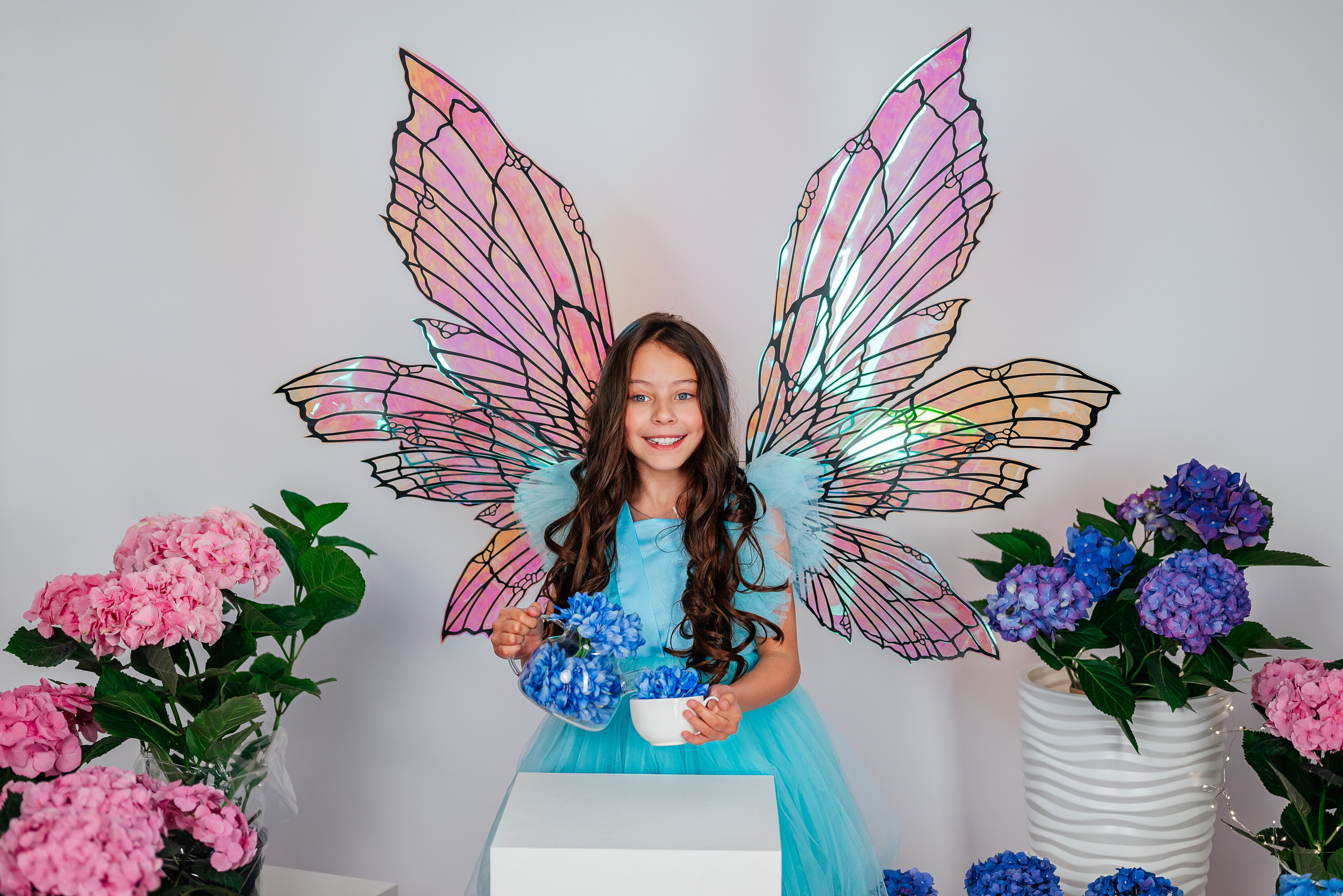 Вероника и гортензии. Семейный фотограф в Краснодаре