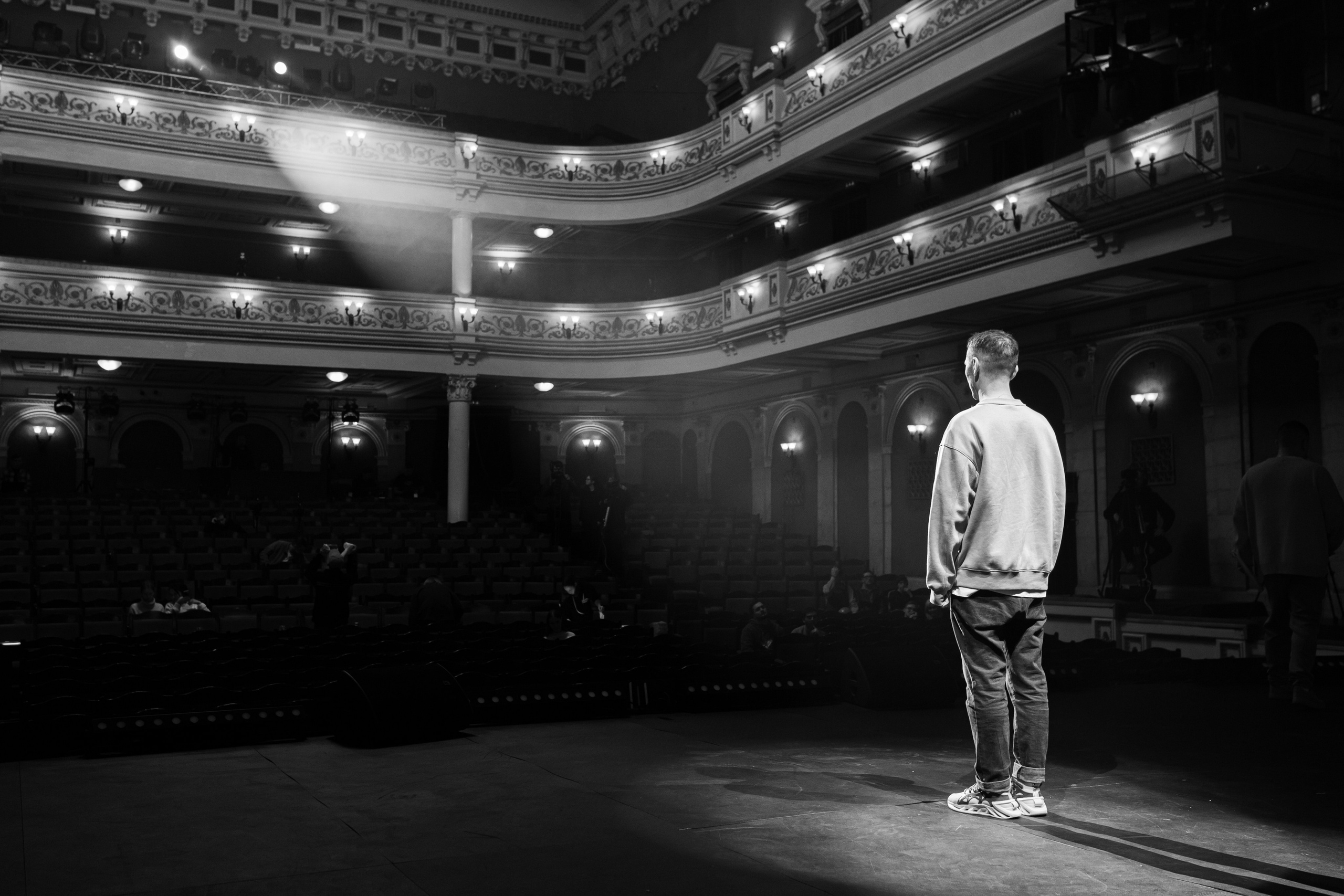 Закулисье Первой лиги КВН в Перми – бэкстэйдж фото. Репортажный фотограф в Перми Денис Голдобин
