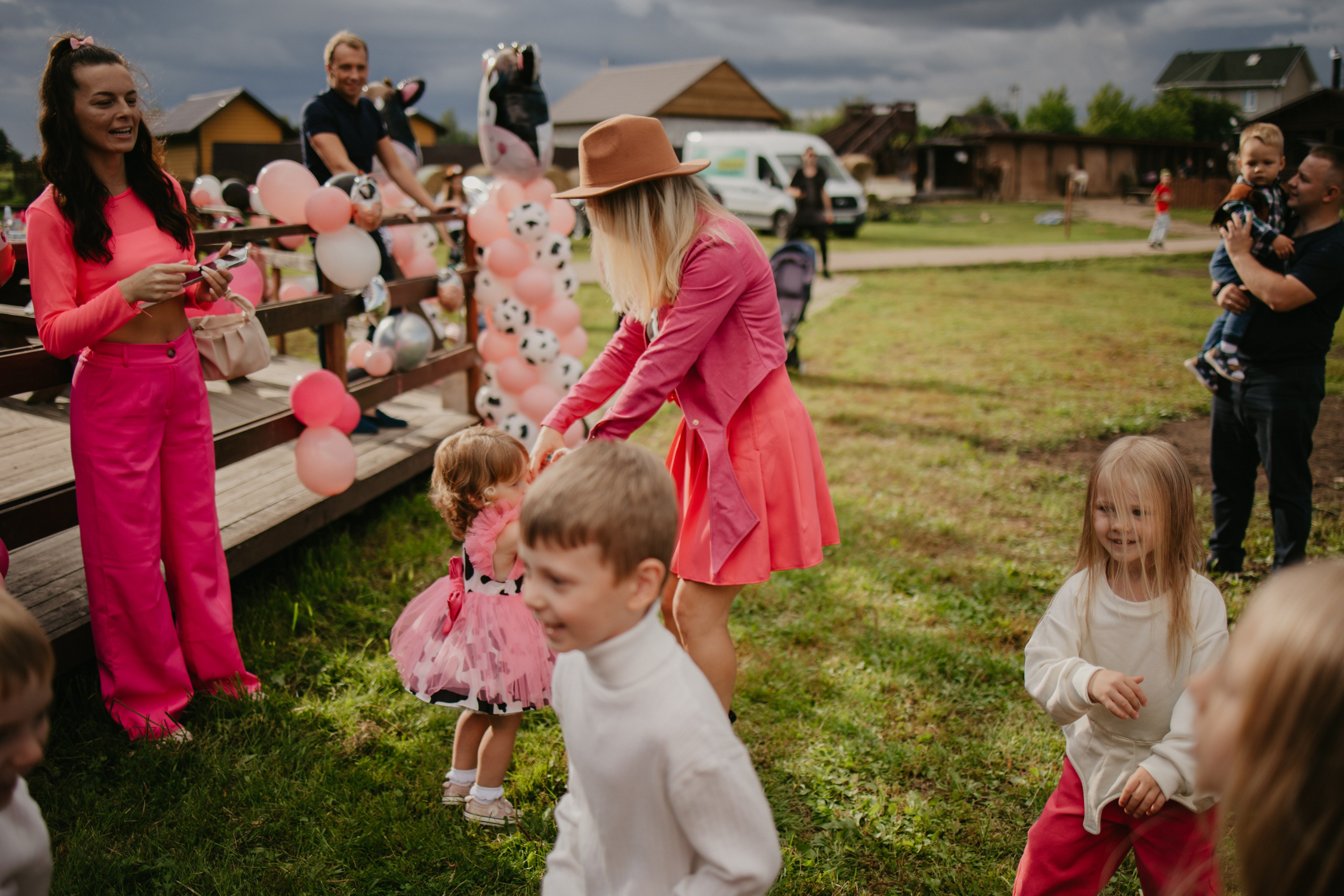 Лера 2 годика. Репортажный и портретный фотограф в Санктпетербурге. Видиосъемка мероприятий в Санкт-Петербурге