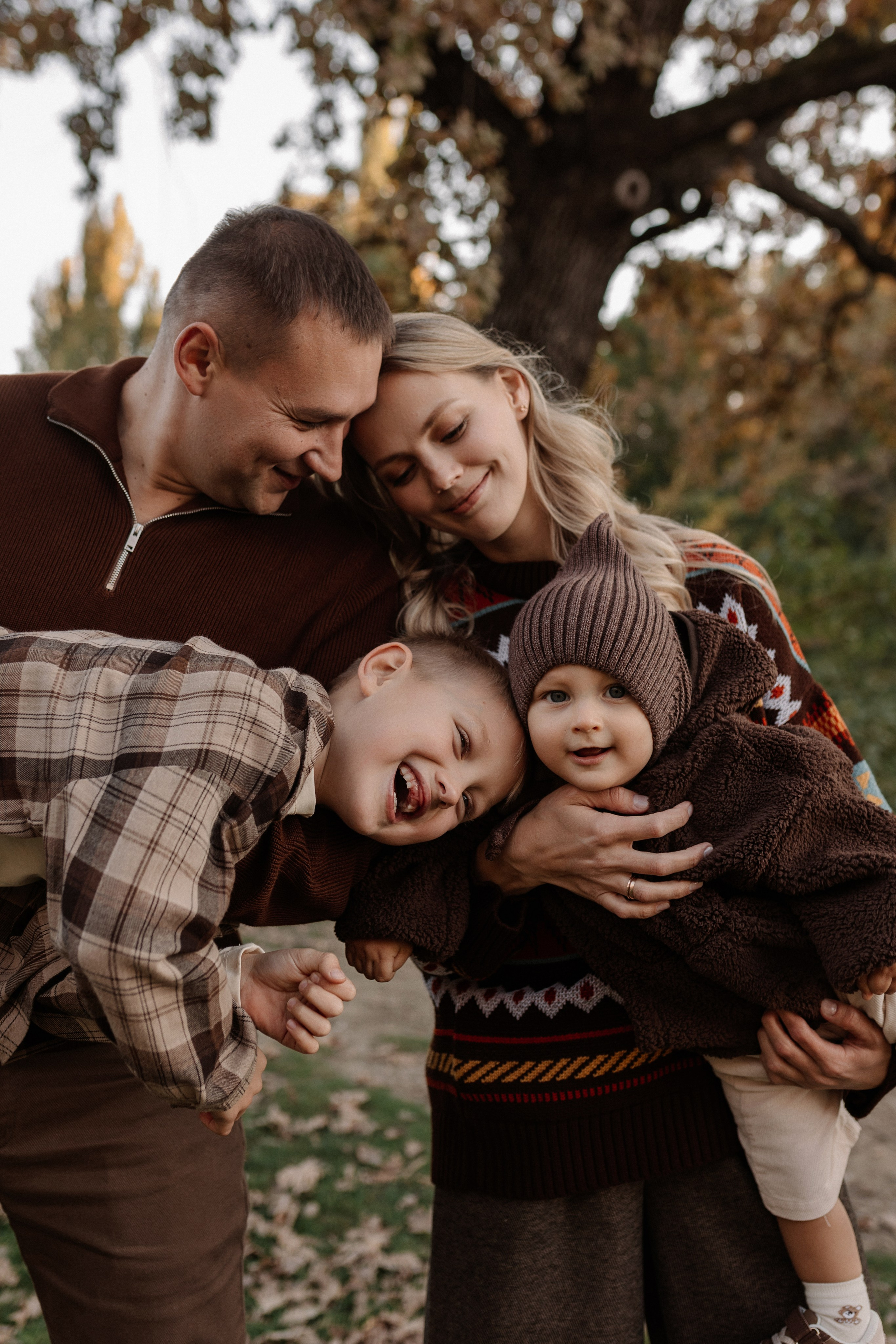 Семейная фотосессия в Краснодаре на природе, фотограф Яна Морева. Семейный фотограф в Краснодаре Яна Морева